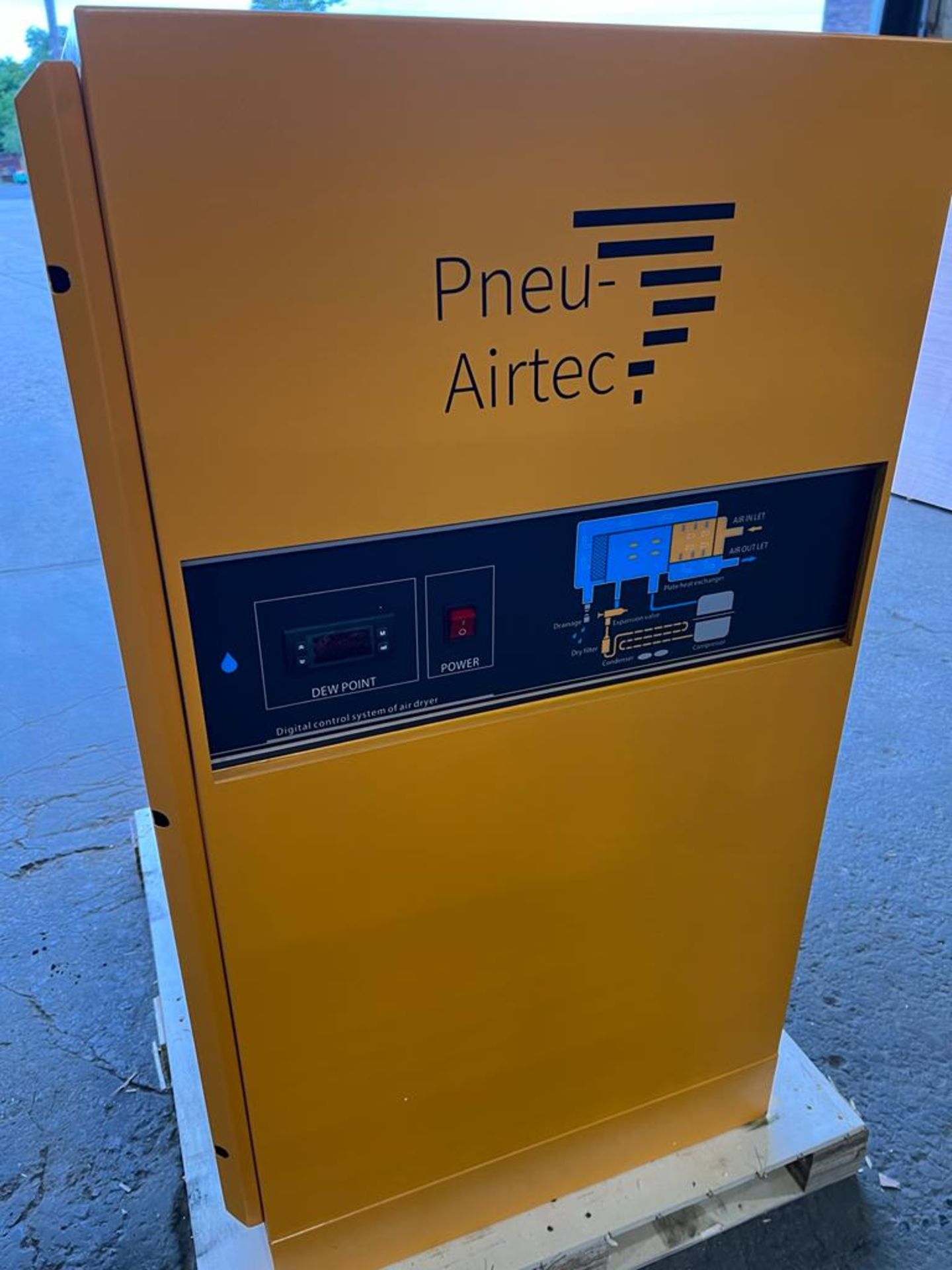 MINT Pneu-Airtec Compressed Air Dryer 476 CFM - 100HP UNUSED / NEW unit