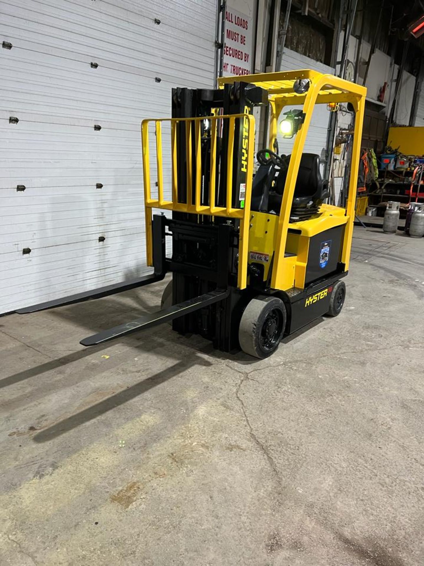 NICE 2016 Hyster 50 - 5,000lbs Capacity Forklift Electric NEW FORKS - Safety to Nov 2023 - 48V - Image 2 of 3