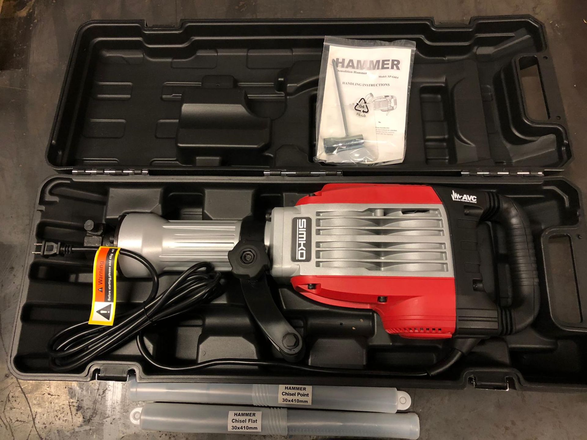 BRAND NEW SIMKO Electric Demolition Hammer Jackhammer Breaker unit 1500W unit model XP-G68A with - Image 2 of 3