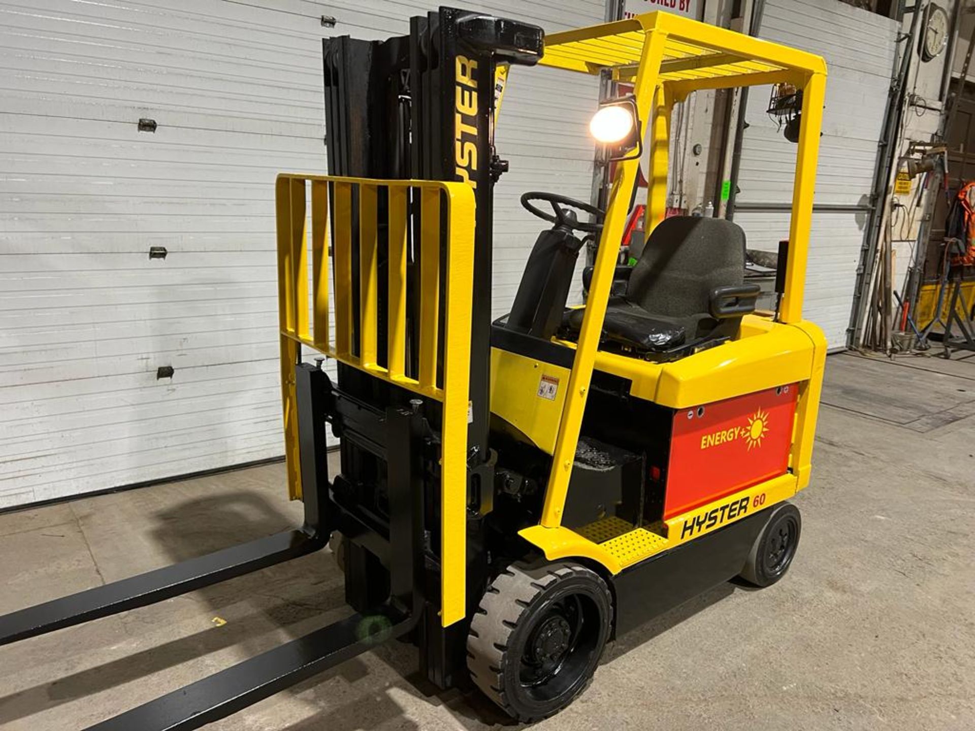 NICE Hyster 60 - 6,000lbs Capacity Forklift Electric with NEW 48V Battery with Sideshift 3-stage - Image 3 of 5