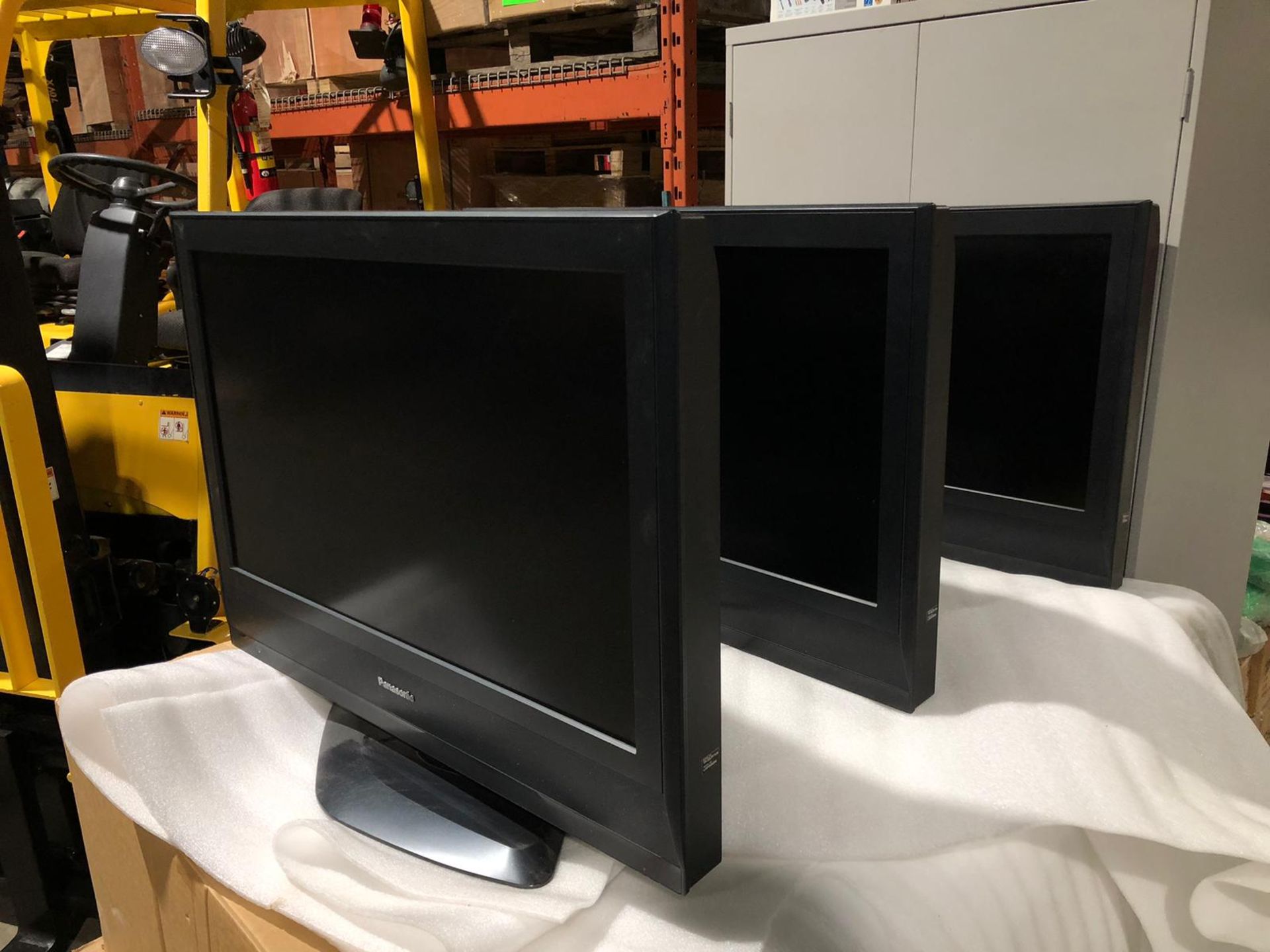 Lot of 3 (3 units) Panasonic 32" Computer Monitor Units