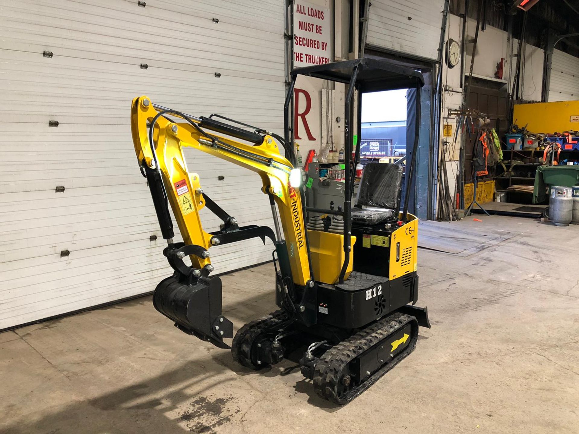 2022 AGT Industrial MINI Crawler Excavator model H12 - NEW MACHINE 0 Hours - Gas with Rubber Tracks, - Image 3 of 6