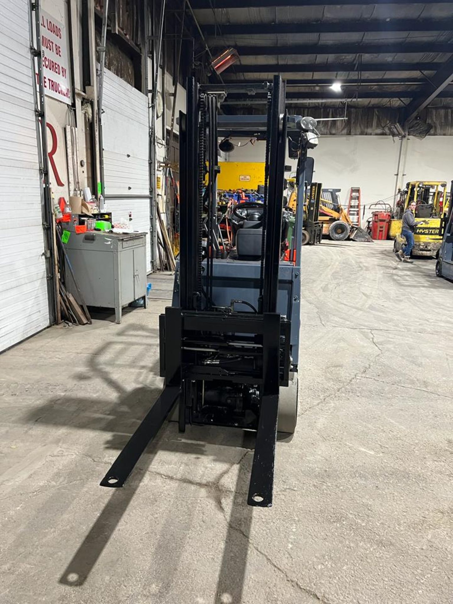 NICE 2018 Toyota 3,000lbs Capacity Forklift Electric with NEW 36V Battery, with Fork Positioner - Image 2 of 3