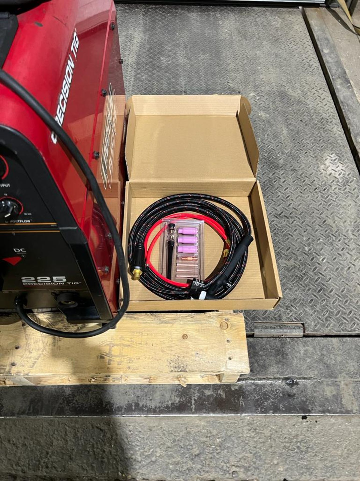 Lincoln Precision Tig 225 Tig Welder with NEW Air Cooled Gun with Cables and Foot Pedal 460/575V - Image 3 of 3