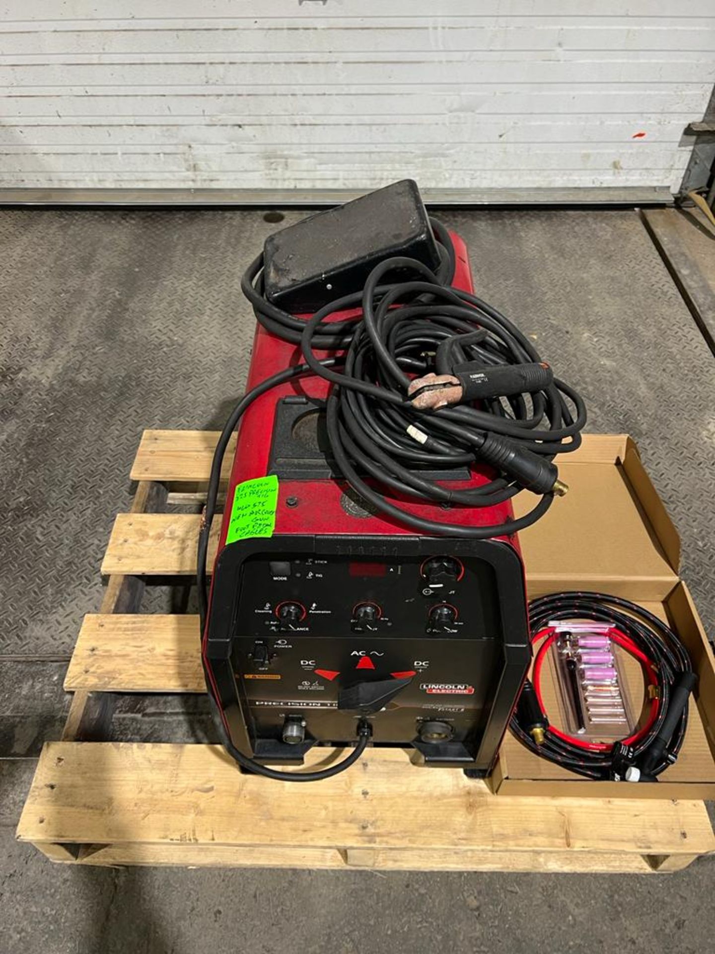 Lincoln Precision Tig 225 Tig Welder with NEW Air Cooled Gun with Cables and Foot Pedal 460/575V - Image 2 of 3
