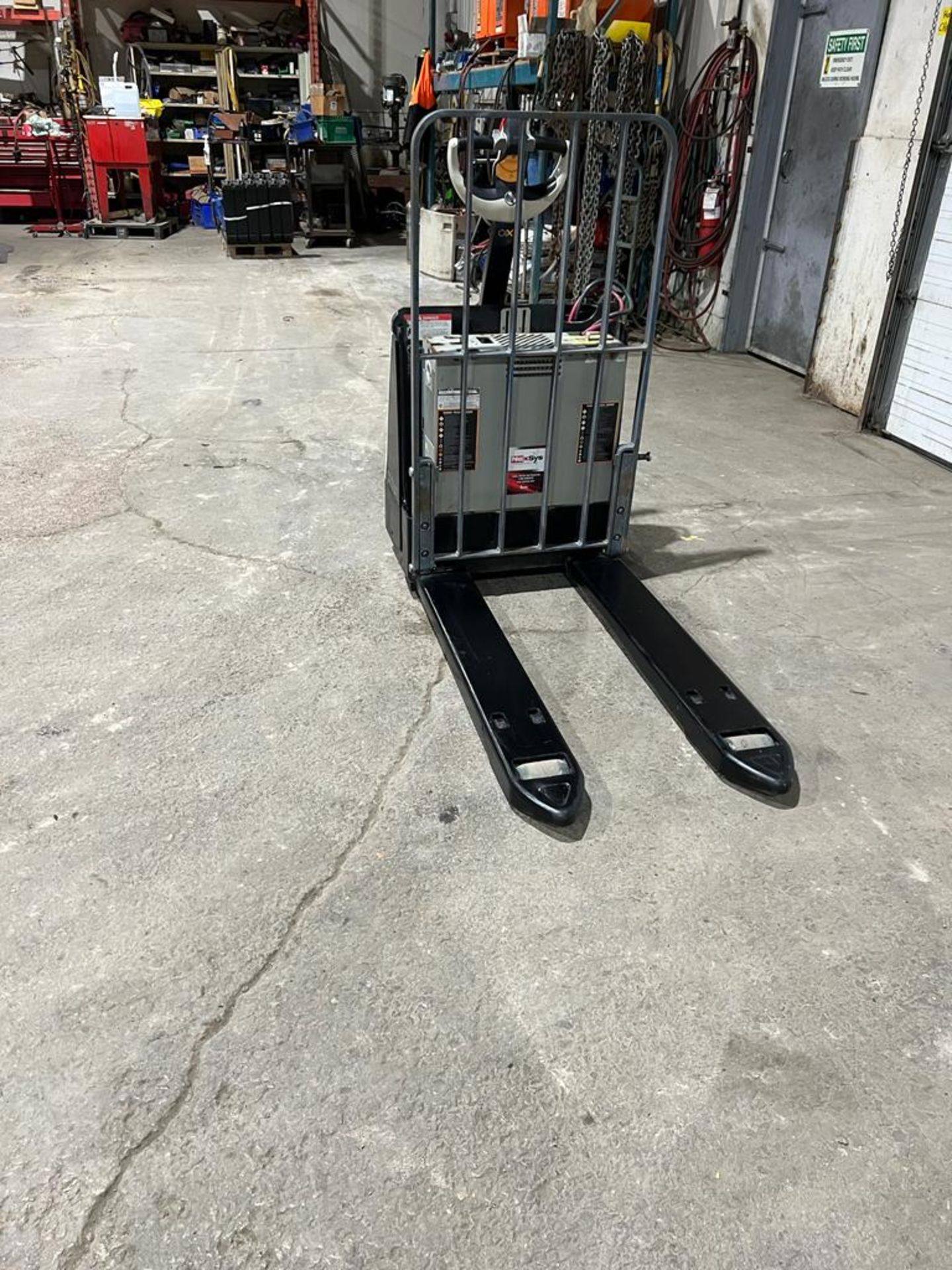 NICE Crown Walk Behind 4,500lbs capacity 24V Powered Pallet Cart Electric Walkie unit with LOW HOURS - Image 2 of 3