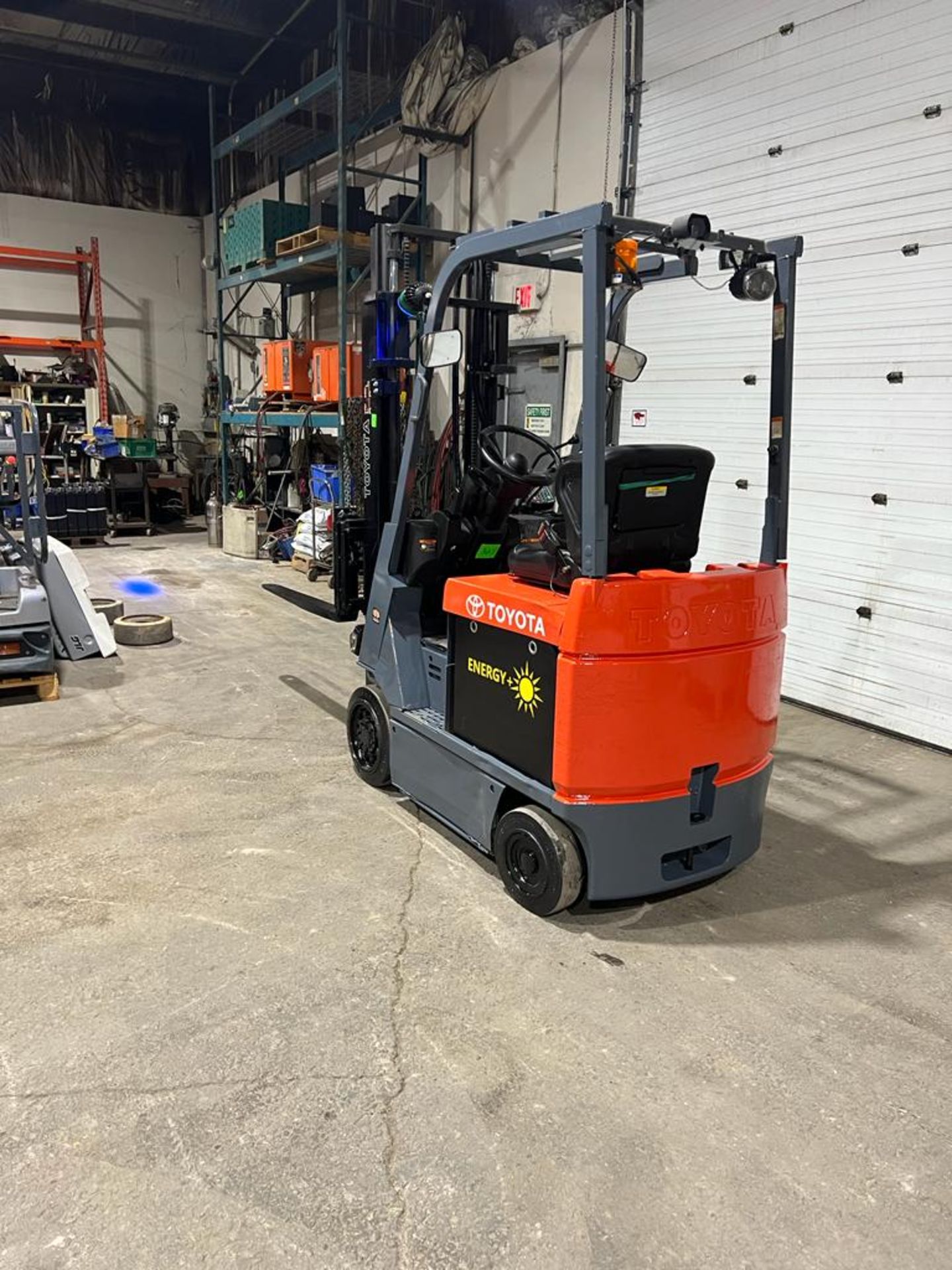 NICE 2018 Toyota 3,000lbs Capacity Forklift Electric with NEW 36V Battery with Fork - Image 3 of 3