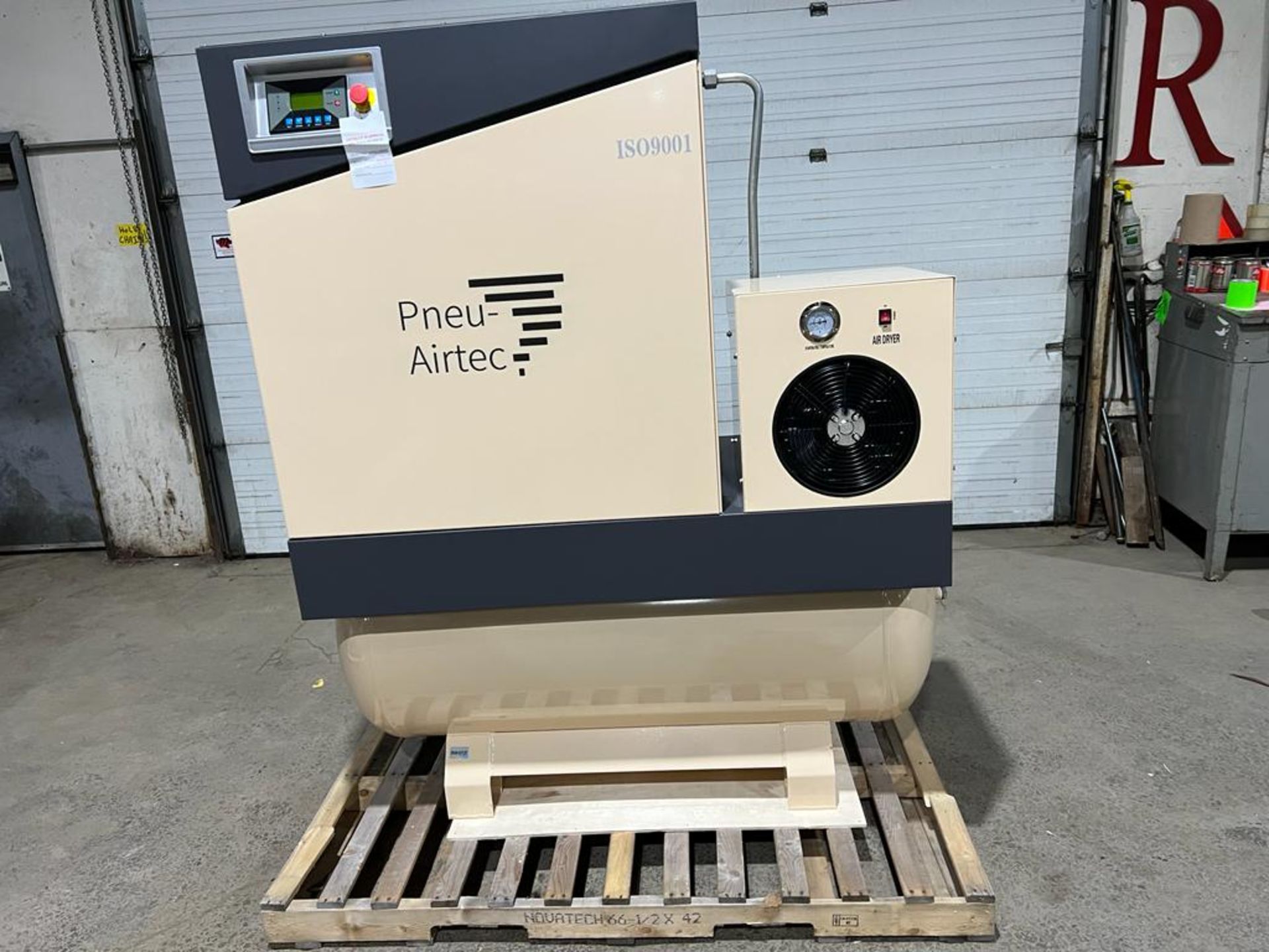 Pneu-Airtec model 20FF - 20HP Air Compressor with built on DRYER - MINT UNUSED COMPRESSOR with - Image 2 of 5