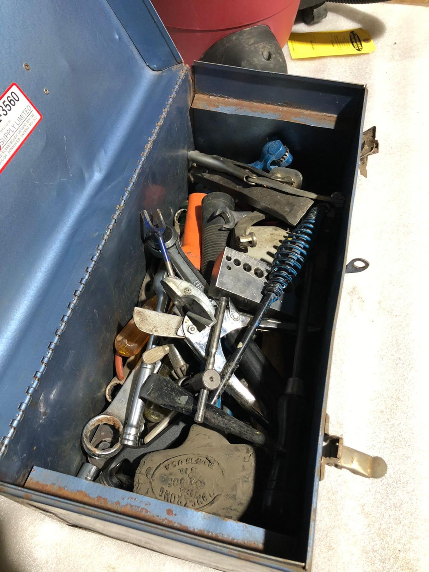 Toolbox with Misc Tools - contents included - Image 3 of 5