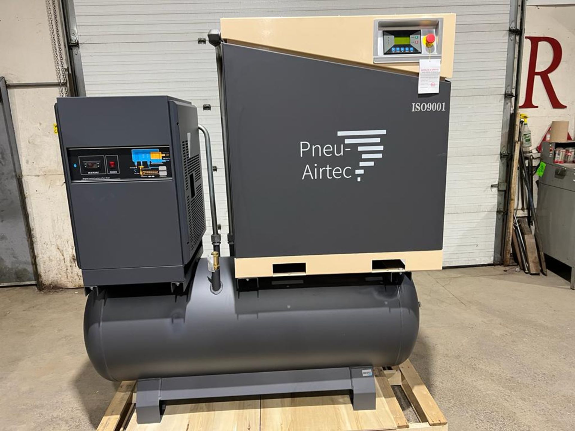 Pneu-Airtec model 30FF - 30HP Air Compressor with built on DRYER - MINT UNUSED COMPRESSOR with - Image 2 of 4