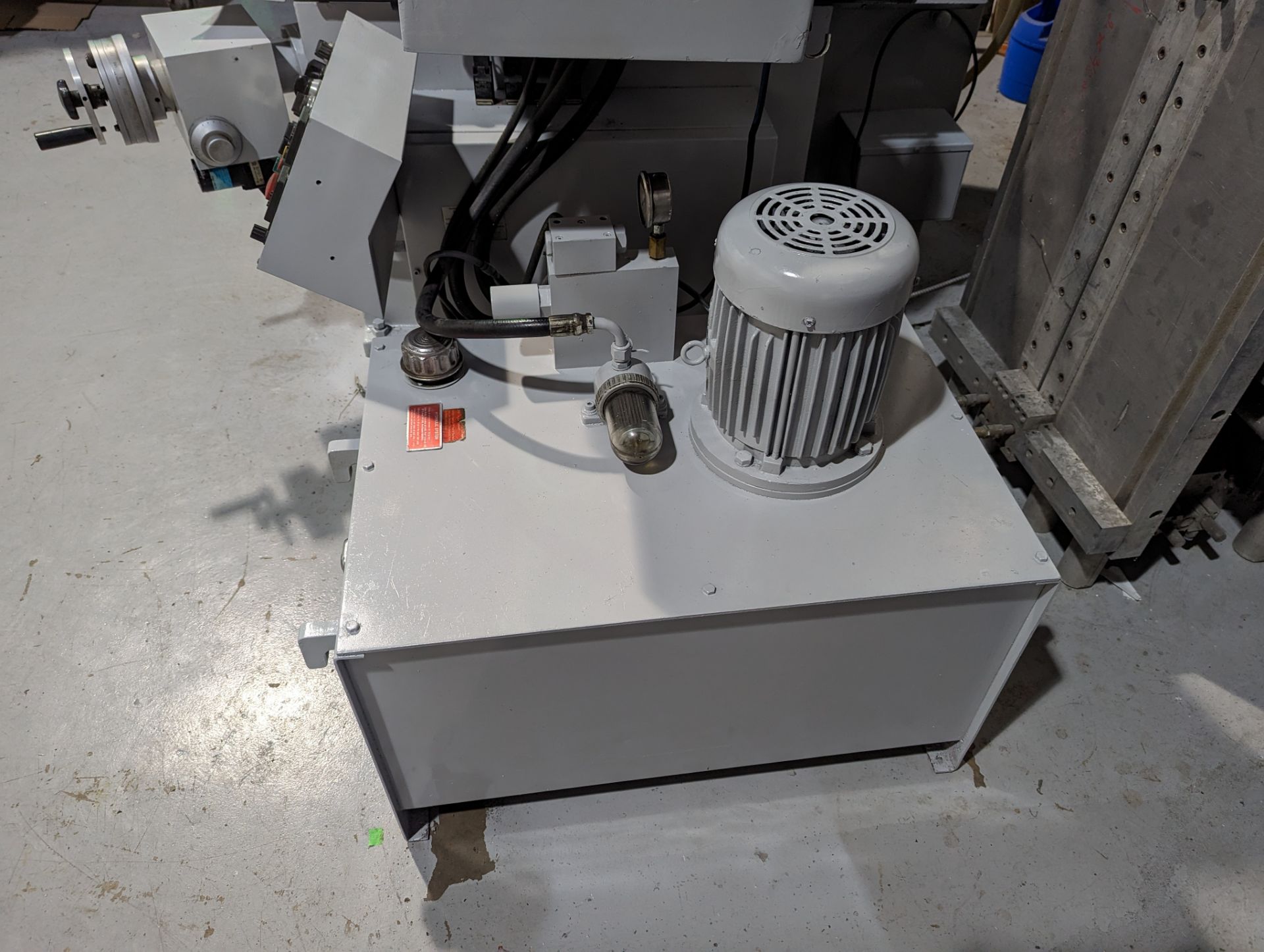 MINT Proth PSGS-4080AH Hydraulic Surface Grinder, 16x32" Grinding Surface of Table of Magnetic Chuck - Image 3 of 10