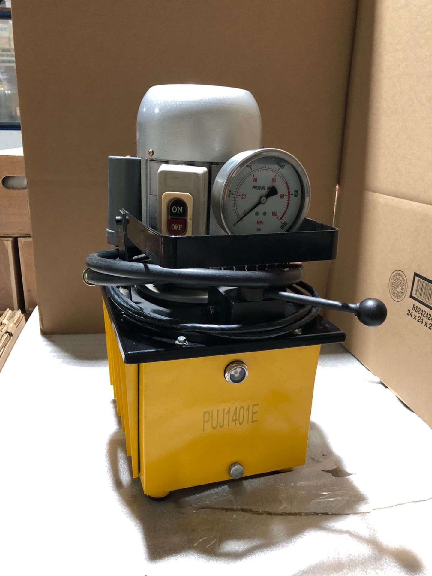 Power Team Hydraulics Electric Powerpack type - 120V single phase hydraulic pump - UNUSED & MINT - Image 4 of 4