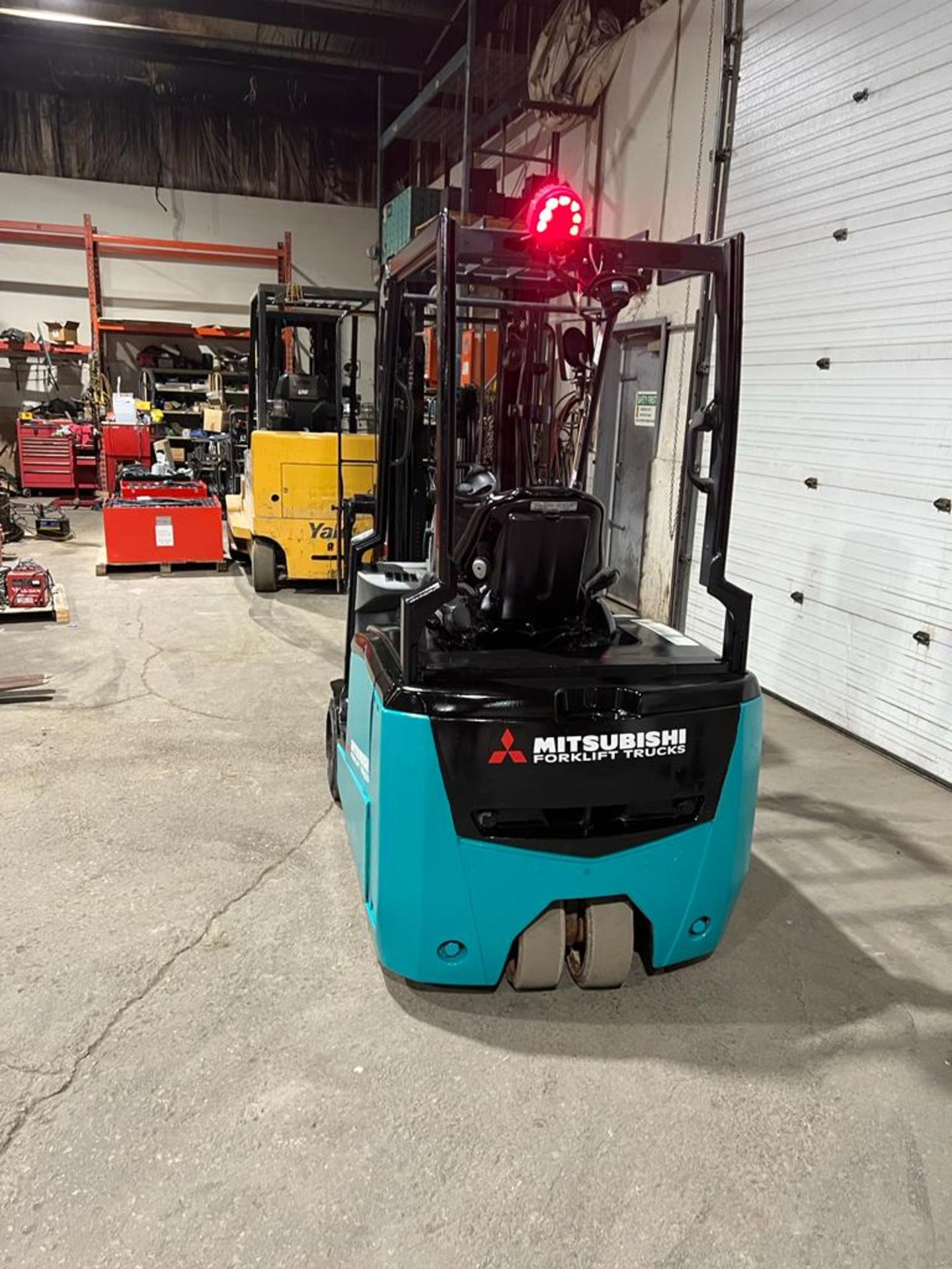 2018 Mitsubishi 3,000lbs Capacity Forklift 3-Wheel with 48V Battery with sideshift & 3-stage - Image 2 of 4
