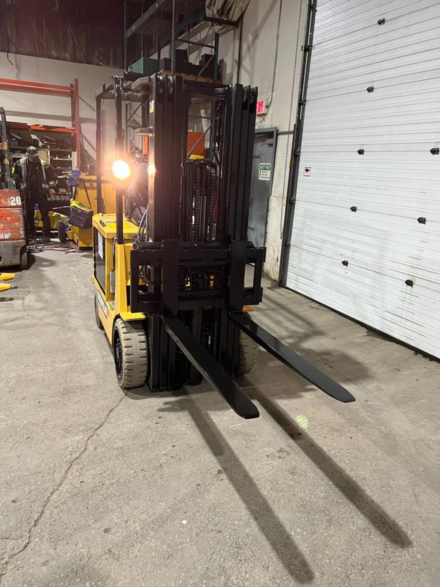 NICE CAT 5,000lbs Capacity Forklift Electric with Sideshift & 3-stage Mast 48V battery - FREE - Image 2 of 3