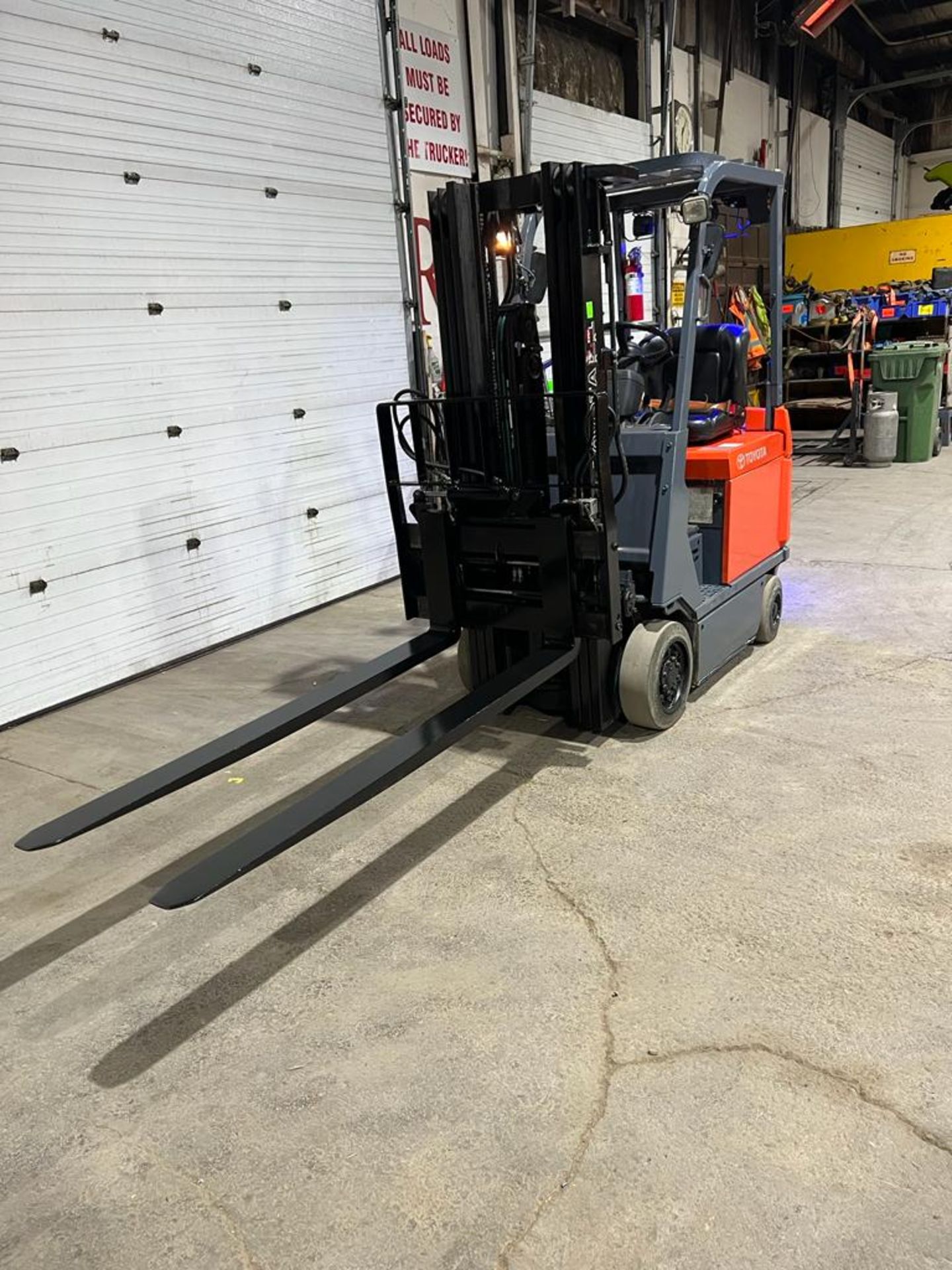 NICE Toyota 3,600lbs Capacity Forklift with 72" Forks with Sideshift & Fork Positioner 36V Battery - Image 3 of 3