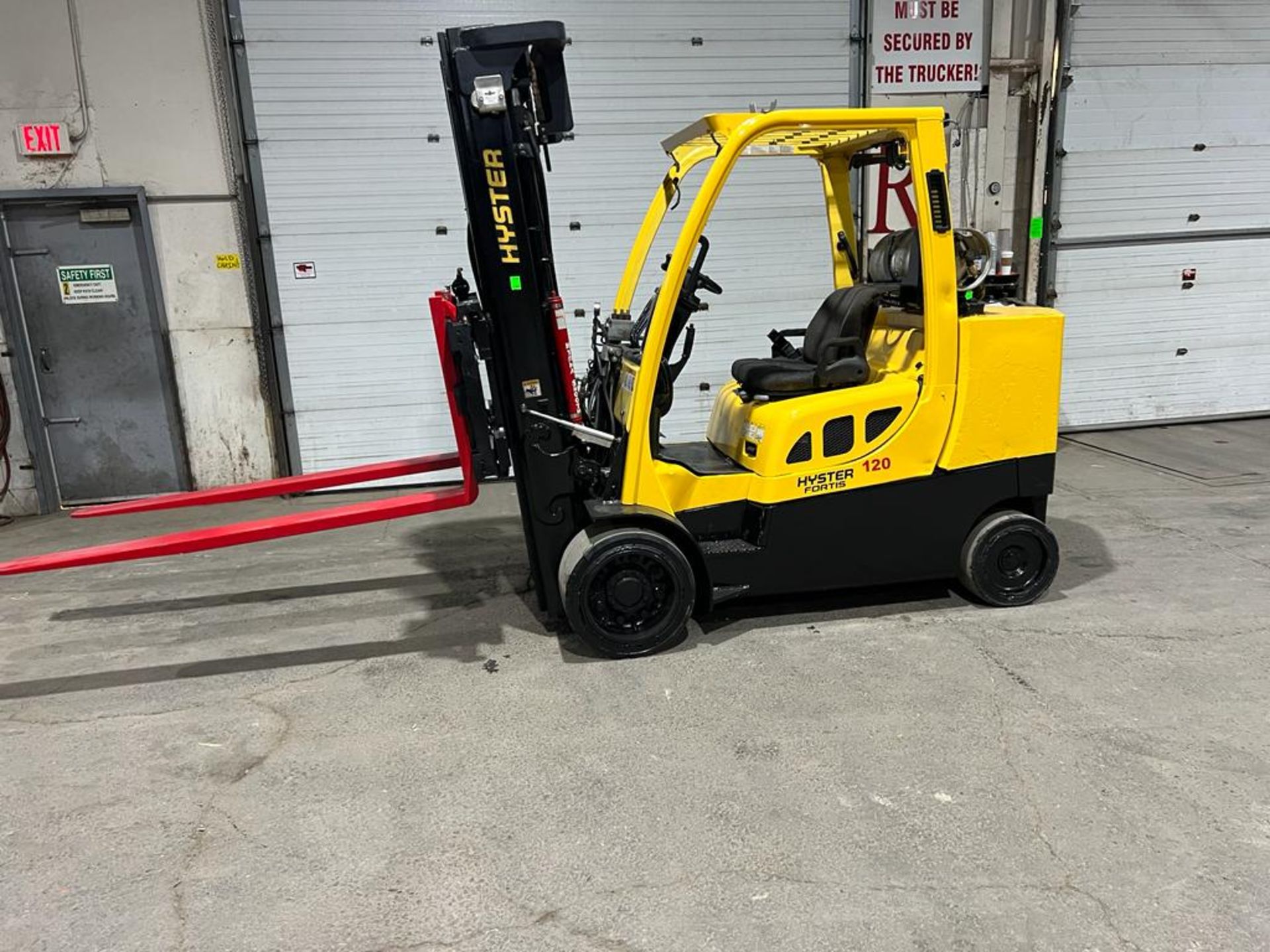 NICE Hyster 120 - 12,000lbs Capacity Forklift NEW 72" Forks with NEW Sideshift & NEW Fork Positioner