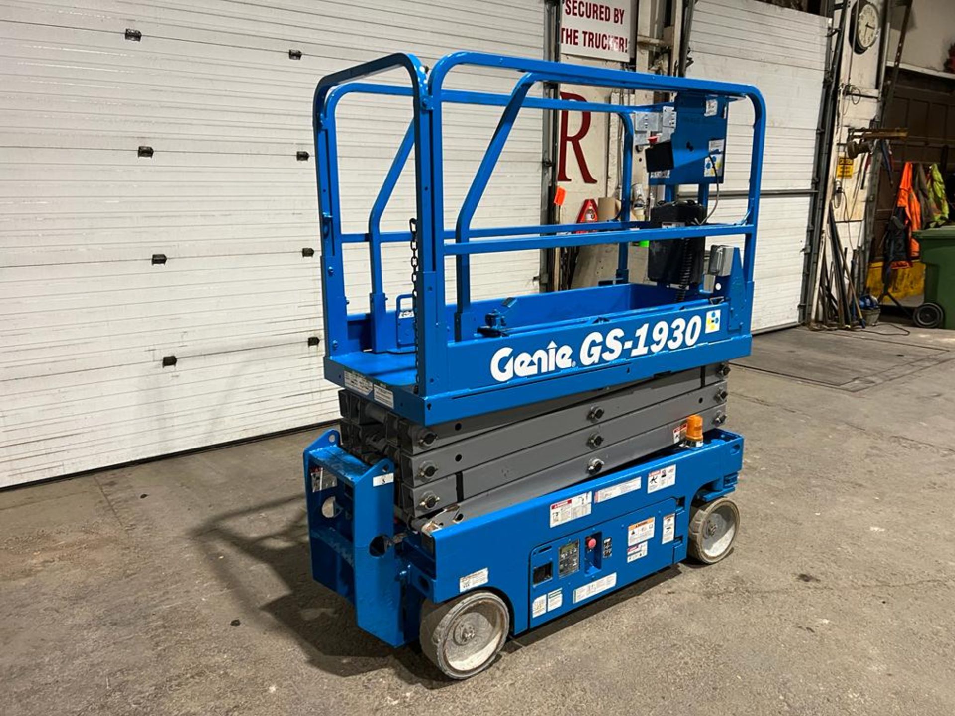 2012 Genie GS-1930 Electric Motorized Scissor Lift - with Extendable Platform Deck with pendant - Image 2 of 2