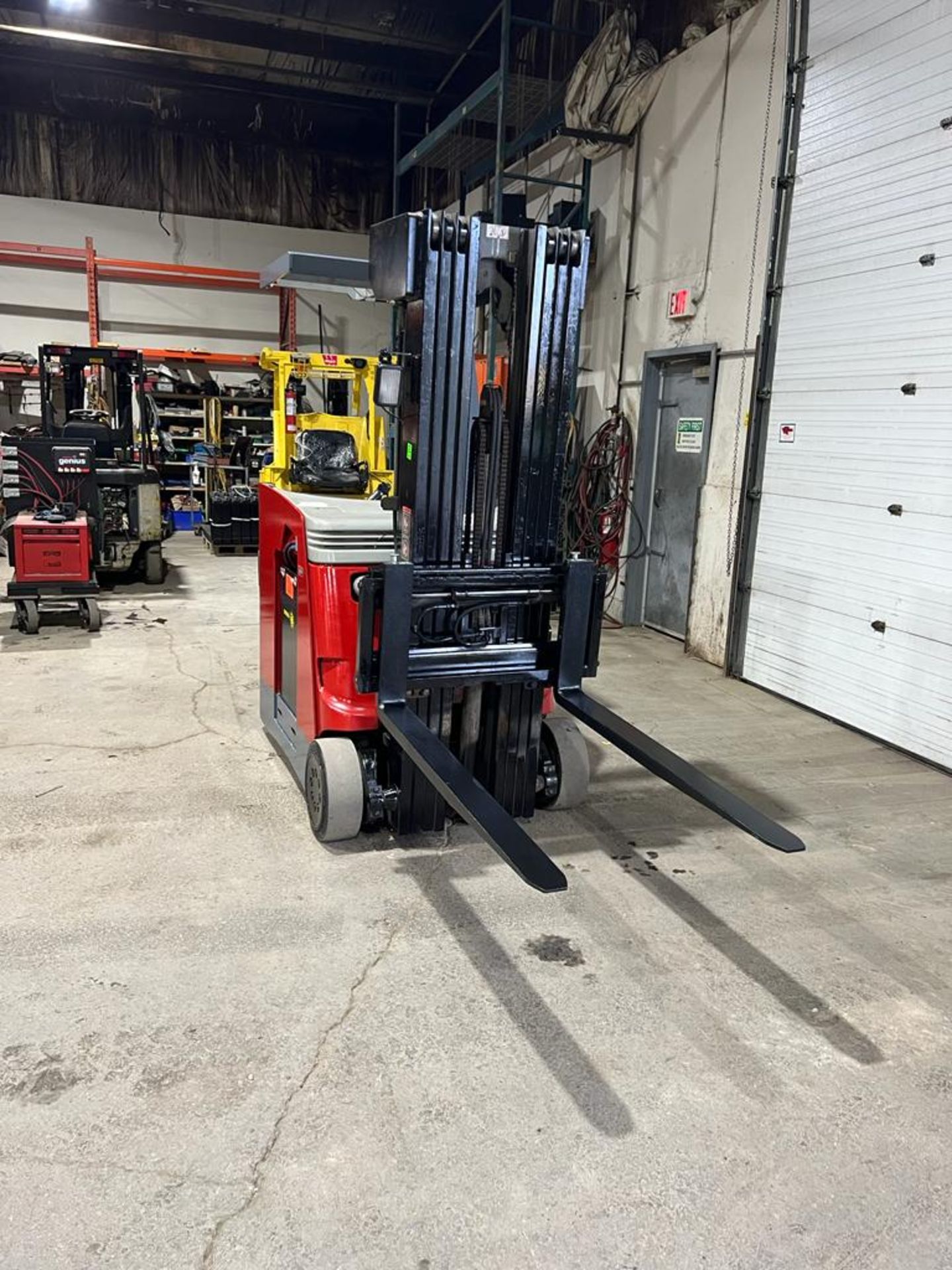NICE DockStocker Stand On 3,500lbs Capacity Forklift with 4-STAGE with Sideshift Electric 36V with - Image 3 of 3