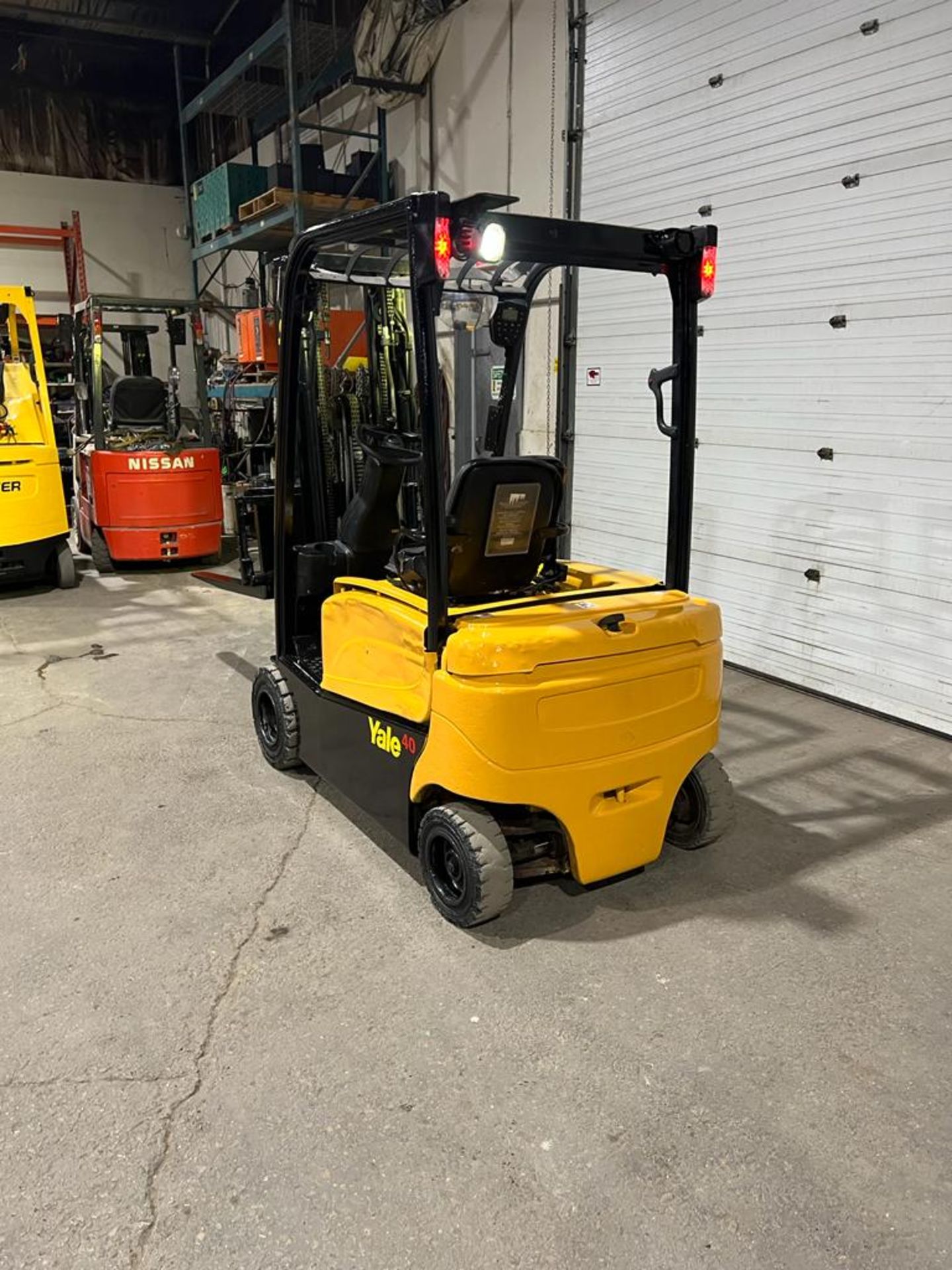 2013 Yale 4,000lbs Capacity INDOOR OUTDOOR Forklift Electric New Forks 48"- 48V battery - Image 4 of 4