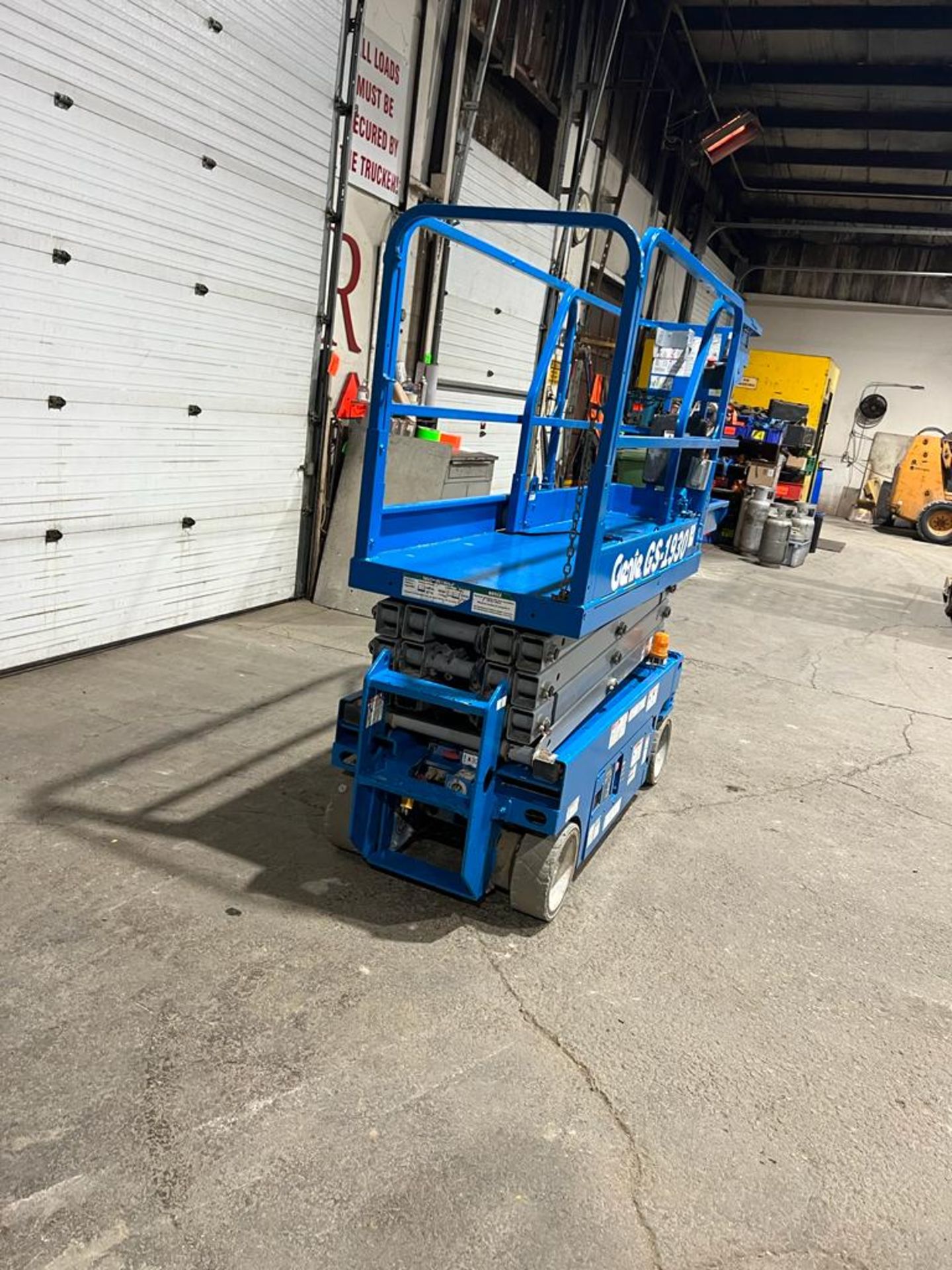 2012 Genie GS-1930 Electric Motorized Scissor Lift - with Extendable Platform Deck with pendant - Image 3 of 3