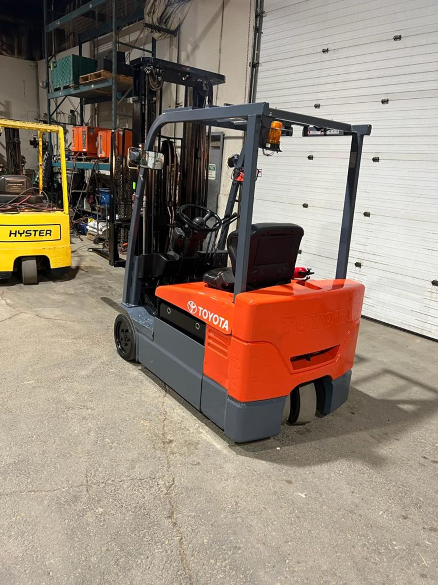 NICE Toyota 4,000lbs Capacity Forklift Electric 36V 3-Wheel with Sideshift 3-stage mast - FREE - Image 2 of 3