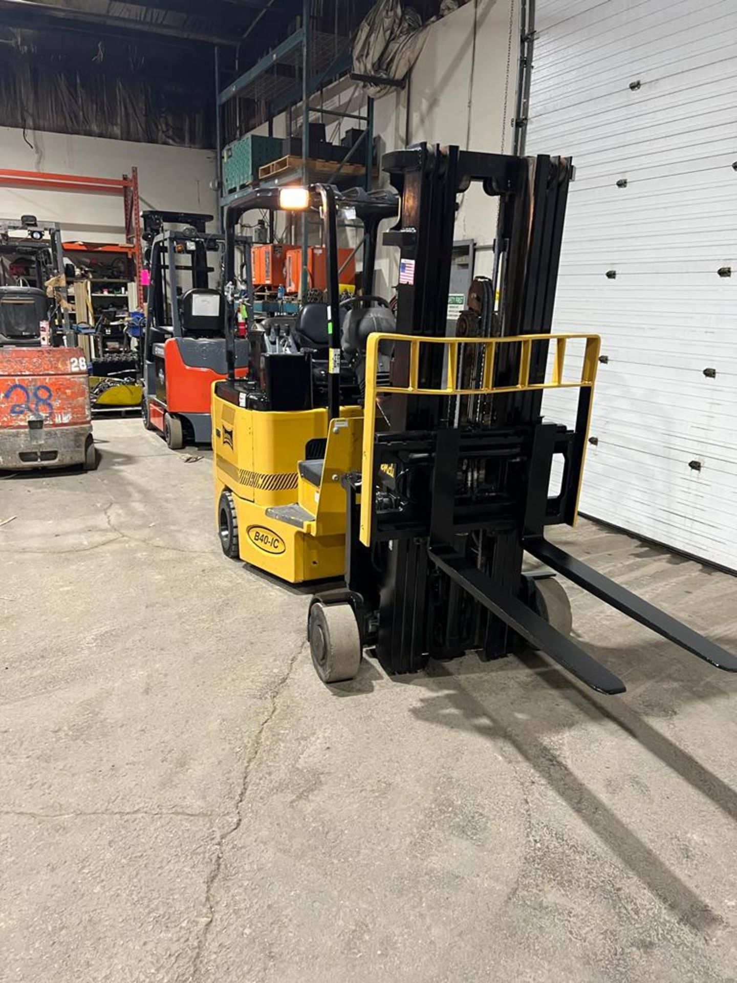 NICE 2011 Bendi-Landall 4,000lbs Capacity Sideloader Forklift LPG (propane) with sideshift and 3- - Image 2 of 8