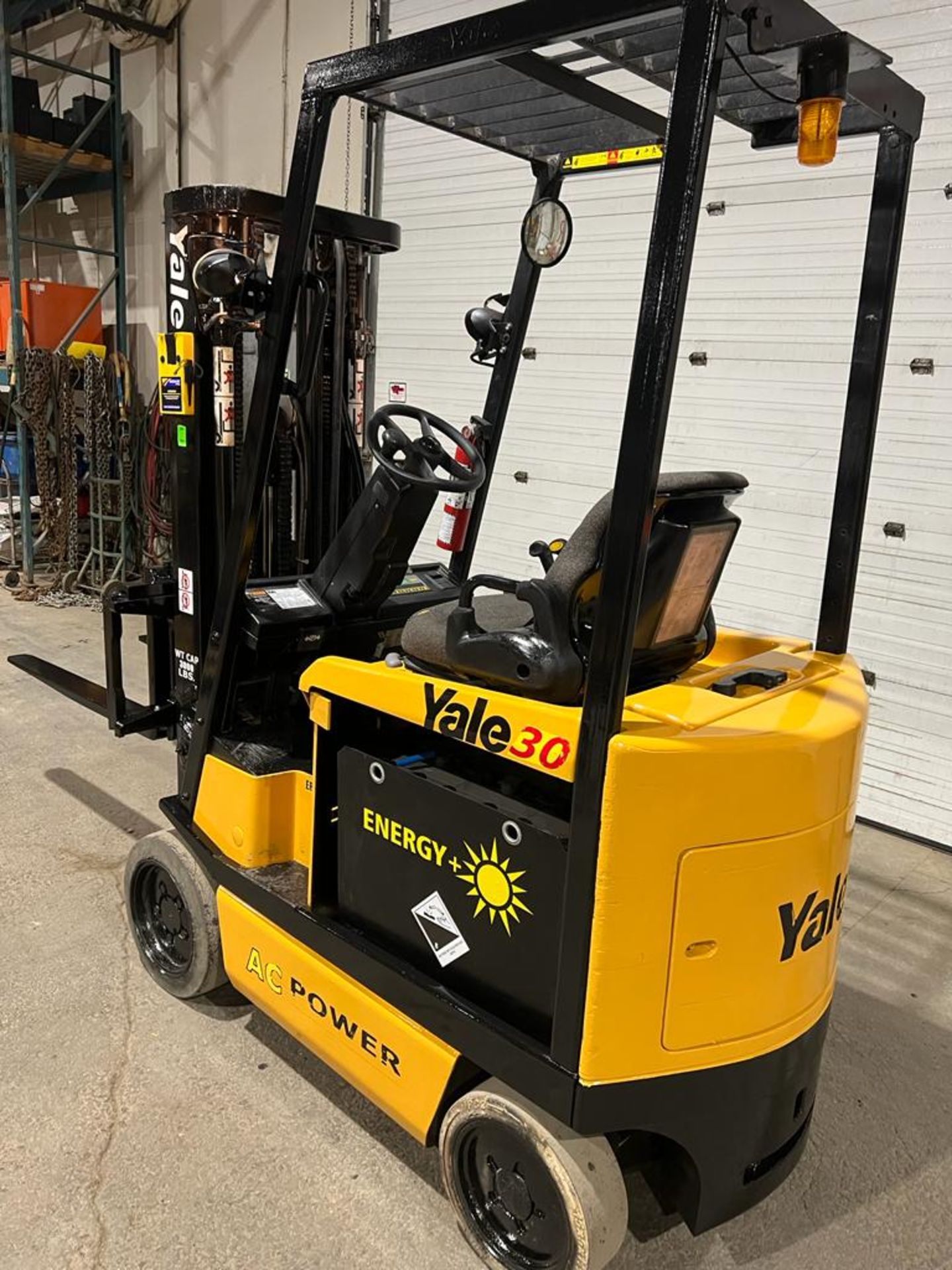 NICE 2008 Yale 30 - 3,000lbs Capacity Forklift Electric with NEW 36V Battery, Sideshift with 3-stage - Image 4 of 4