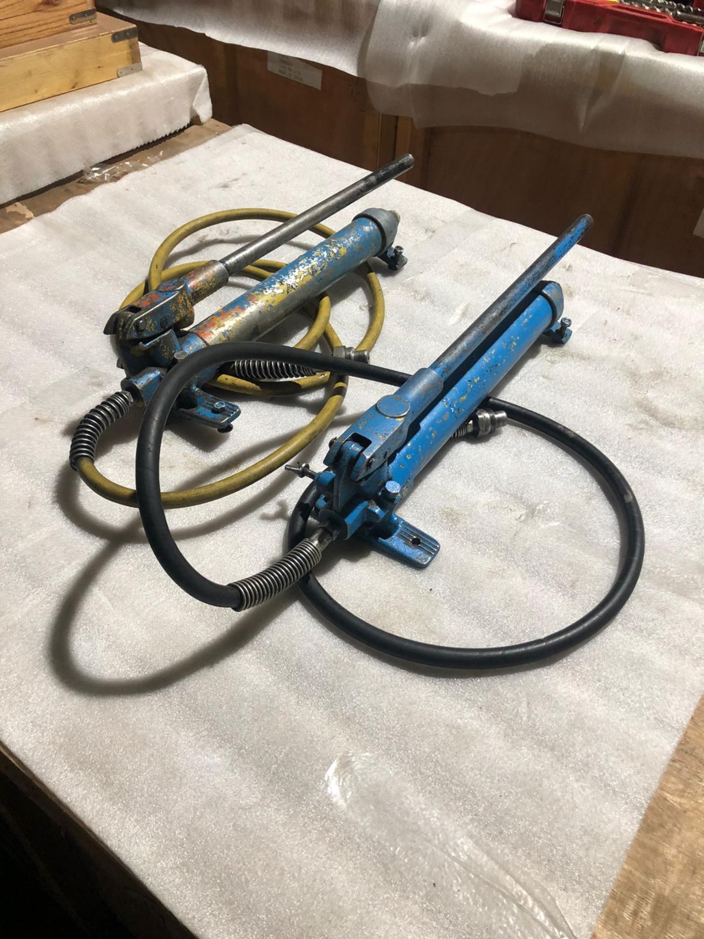 Lot of 2 (2 units) Enerpac Hand Pumps *** FROM 5-STAR RIGGING