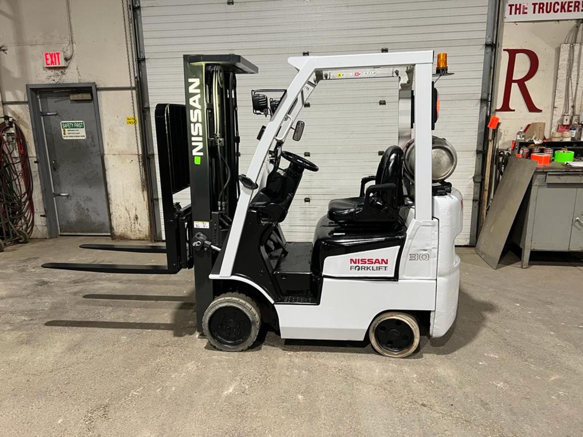 Nissan 3,000lbs Capacity Forklift with Sideshift LPG (propane) with 3-stage mast & 48" forks- FREE