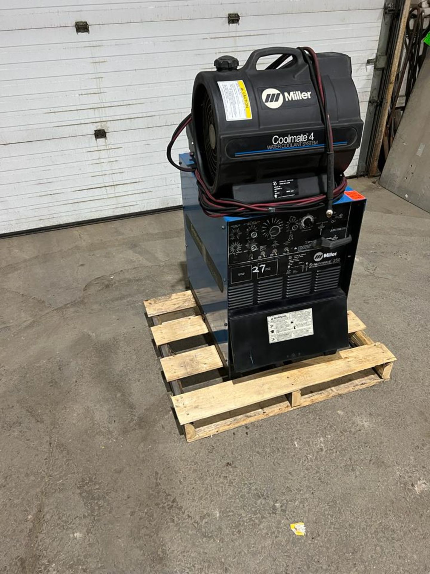 MINT Miller Syncrowave 250 Tig Welder 250 AMP COMPLETE with Coolmate 4 Water Cooler Cables and - Image 3 of 4