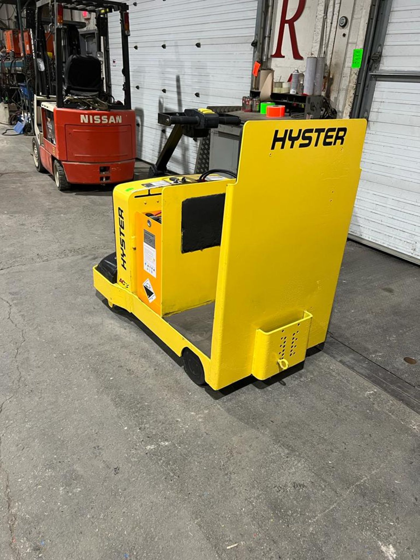 2012 Hyster Ride On Tow Tractor - Tugger / Personal Carrier NEW 24V Battery Electric Unit - Image 4 of 4