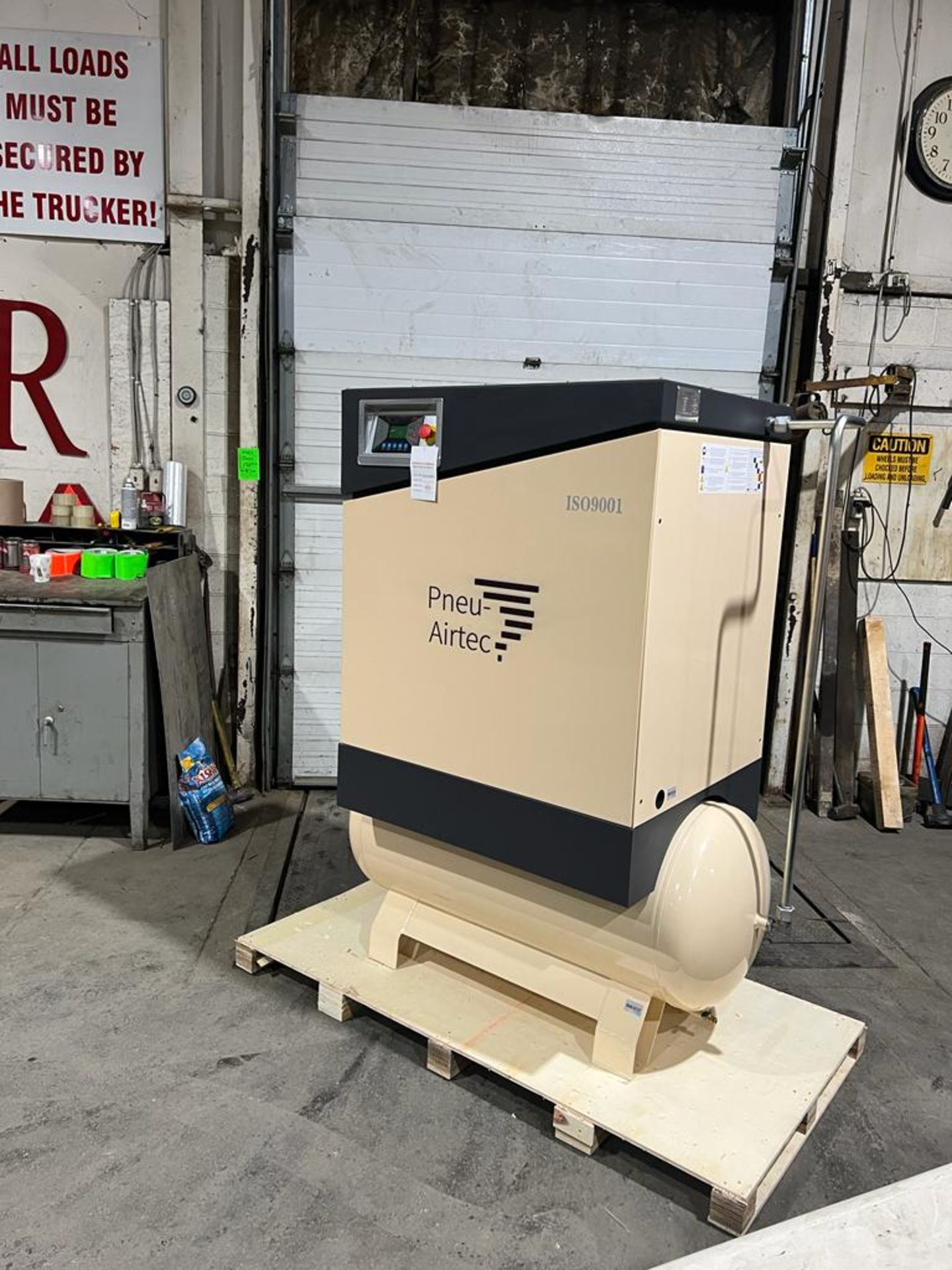 Pneu-Airtec 20HP Air Compressor model AT-20HP - MINT UNUSED COMPRESSOR with horizontal compressed - Image 3 of 3