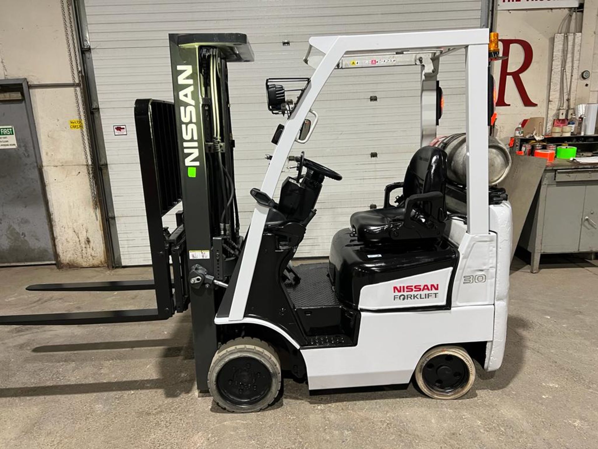 Nissan 3,000lbs Capacity Forklift with Sideshift LPG (propane) with 3-stage mast & 48" forks- FREE - Image 3 of 3