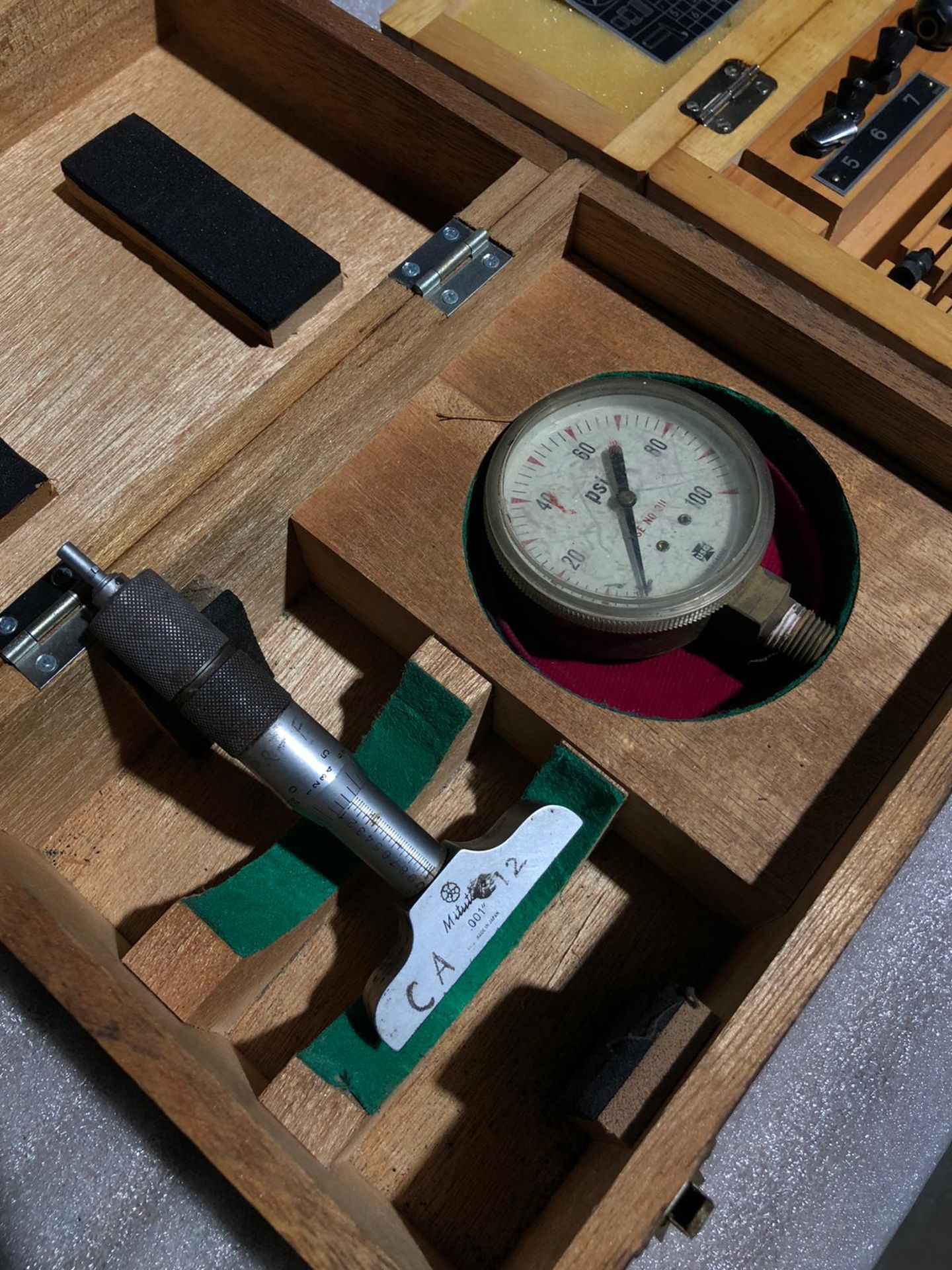 Lot of Mitutoyo Micrometers, Bore and Depth Dial Gauge Micrometers - Image 2 of 4