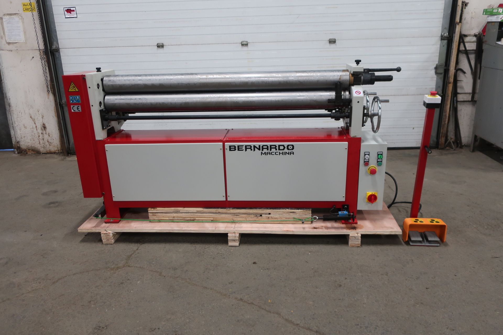 Bernardo Initial Pinch Plate Roll - Electric Slip Roll 1/8" capacity 61" length 4.75" roll diameter