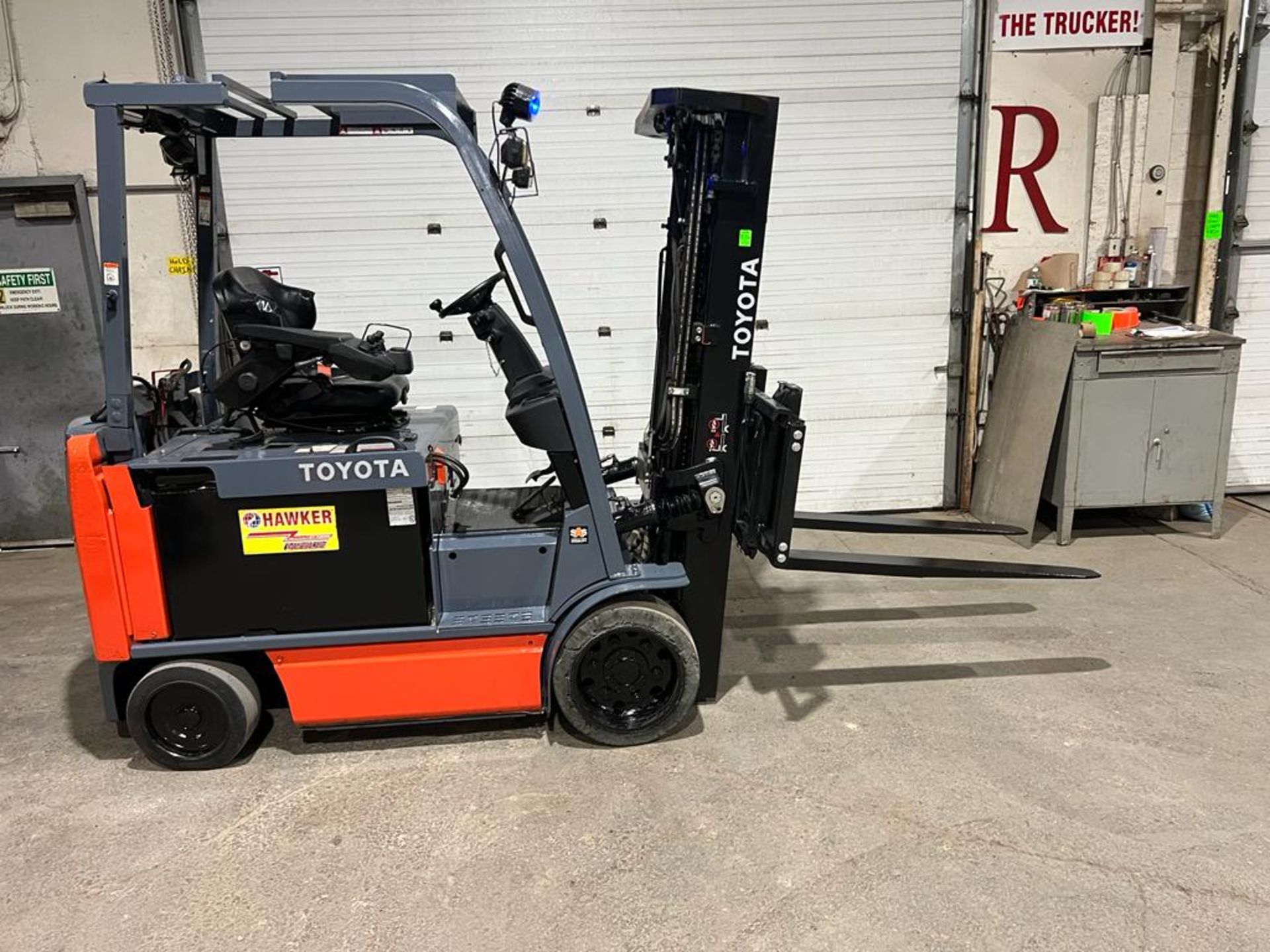 2015 Toyota 6,000lbs Capacity Electric Forklift with Sideshift & Plumbed for Fork Positioner - 48V