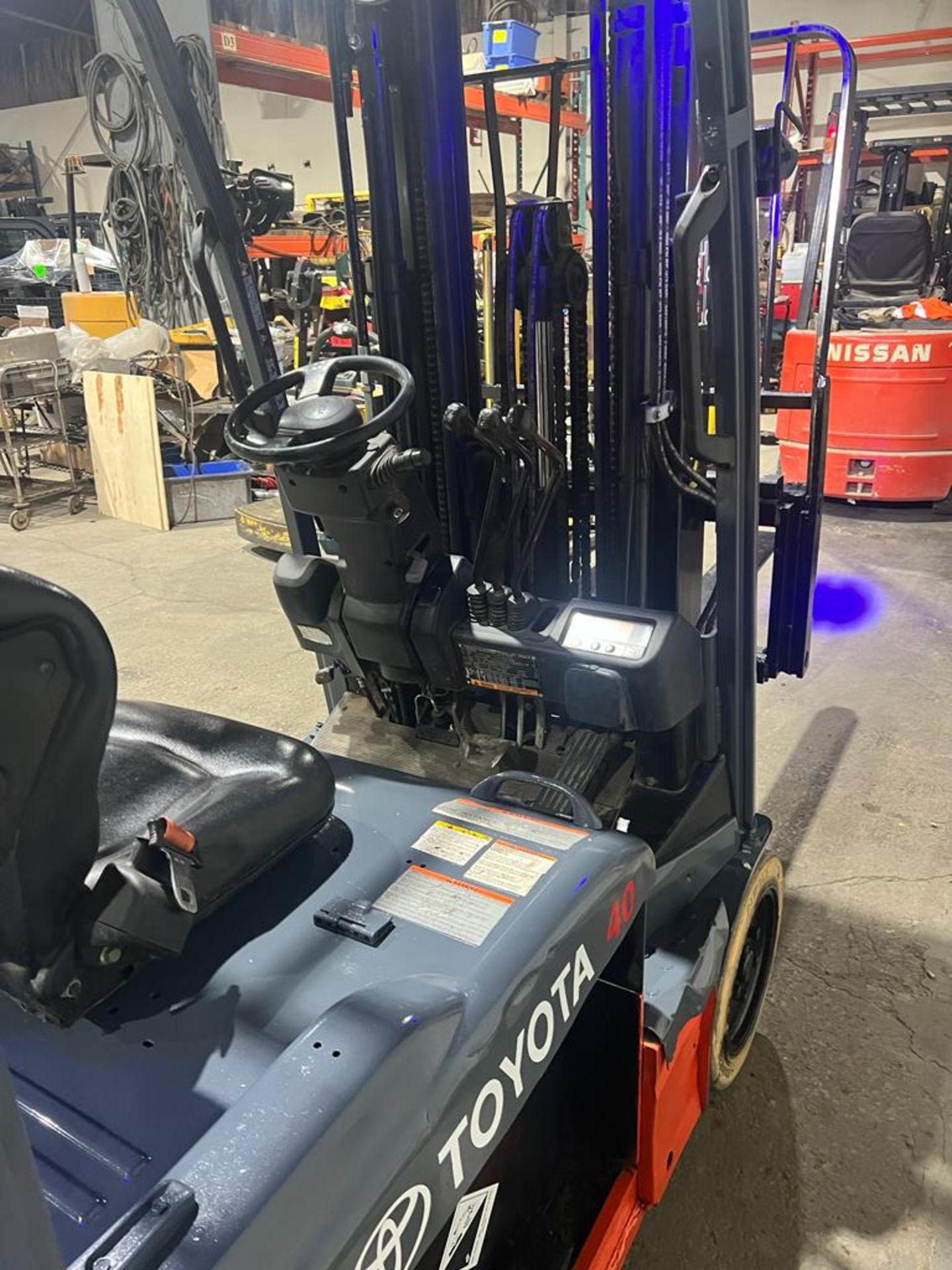 2018 Toyota 3,600lbs Capacity Forklift NEW 36V Battery 3-Wheel with sideshift & 3-stage mast with - Image 3 of 6