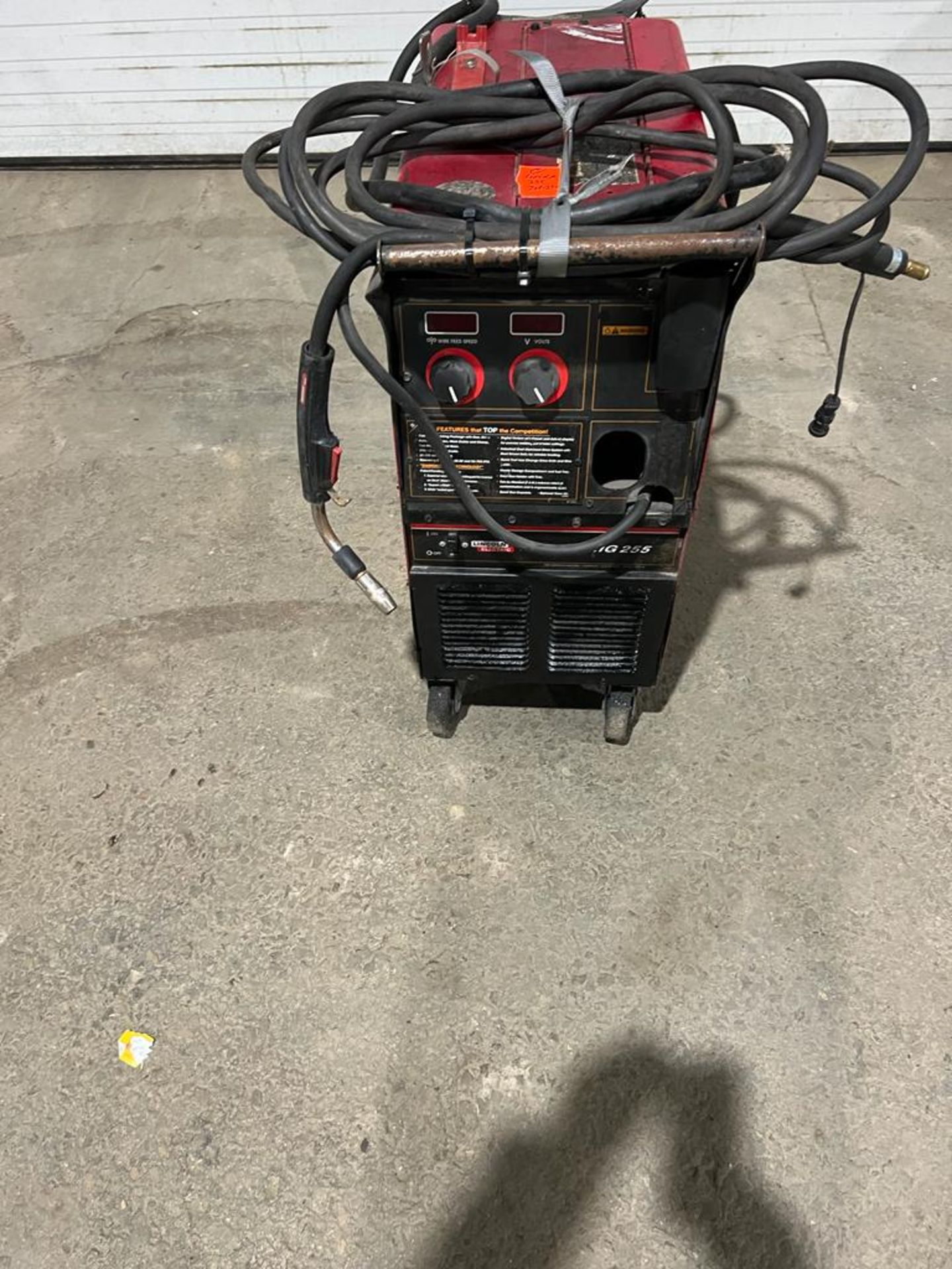 Lincoln Power Mig 255 Mig Welder with Built in Wire Feeder and gun 208/230V COMPLETE