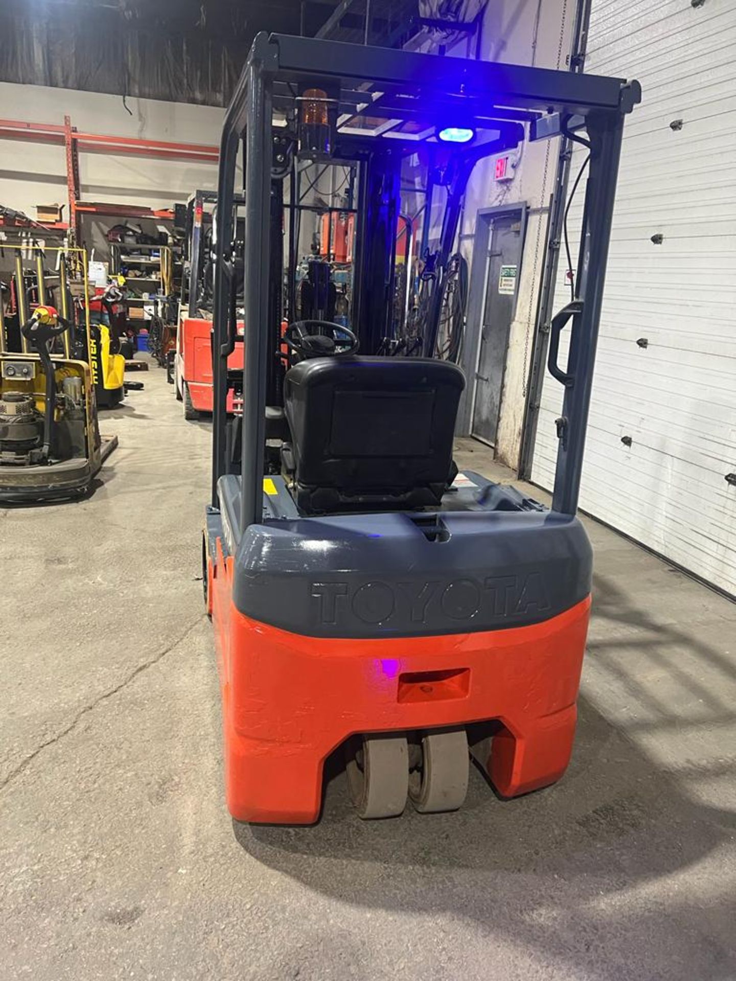 2018 Toyota 3,600lbs Capacity Forklift NEW 36V Battery 3-Wheel with sideshift & 3-stage mast with - Image 6 of 6