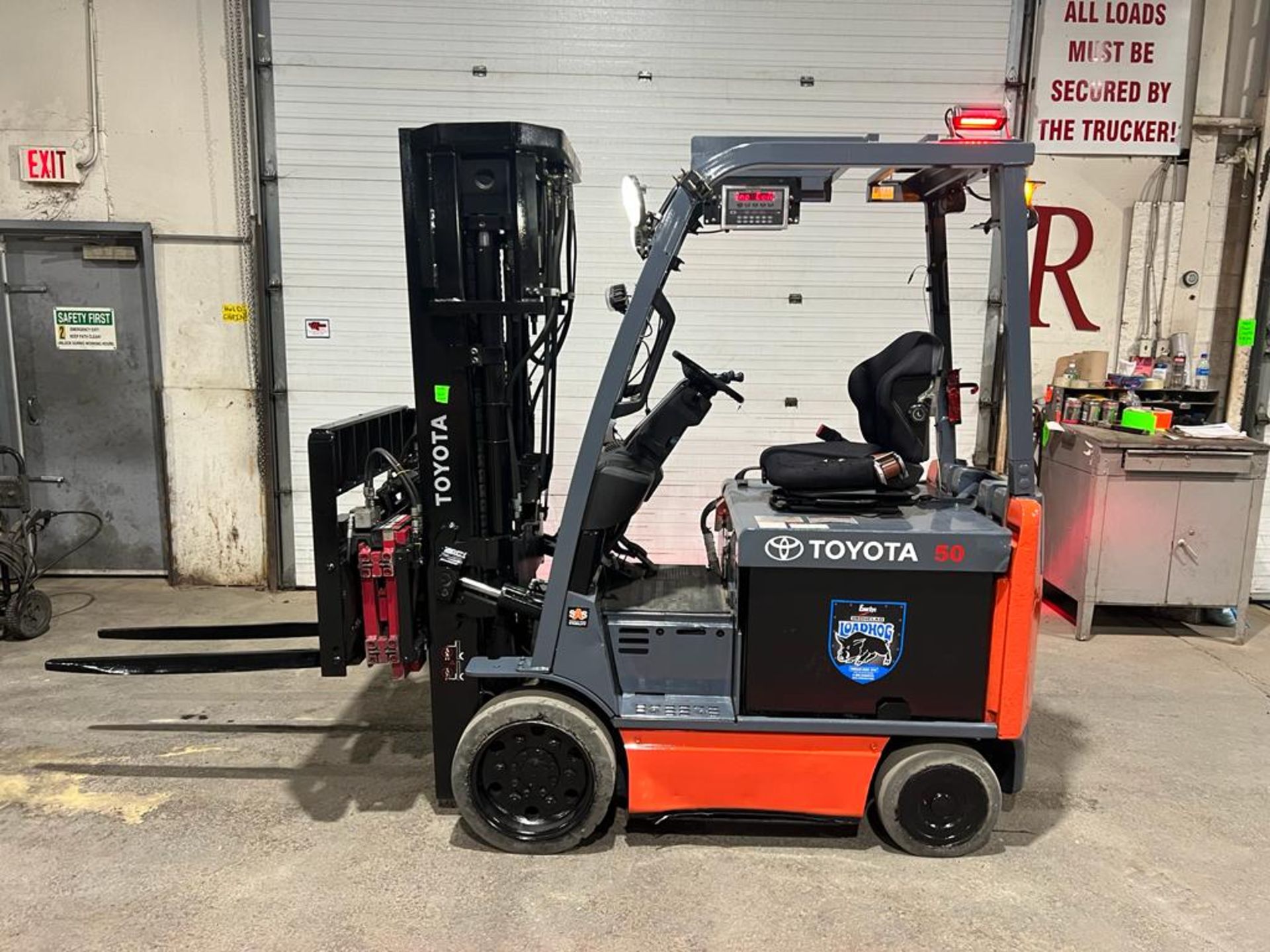 2017 Toyota 5,000lbs Capacity Electric Forklift 4-STAGE MAST & BUILT ON SCALE with Sideshift