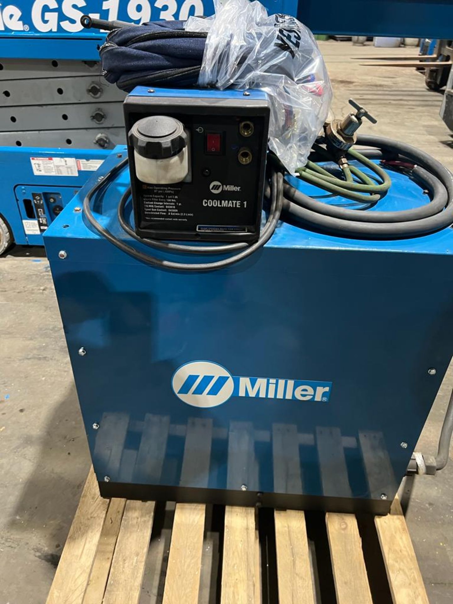 MINT Miller Syncrowave 250 Tig Welder 250 AMP COMPLETE with Coolmate 4 Water Cooler Cables and - Image 3 of 4