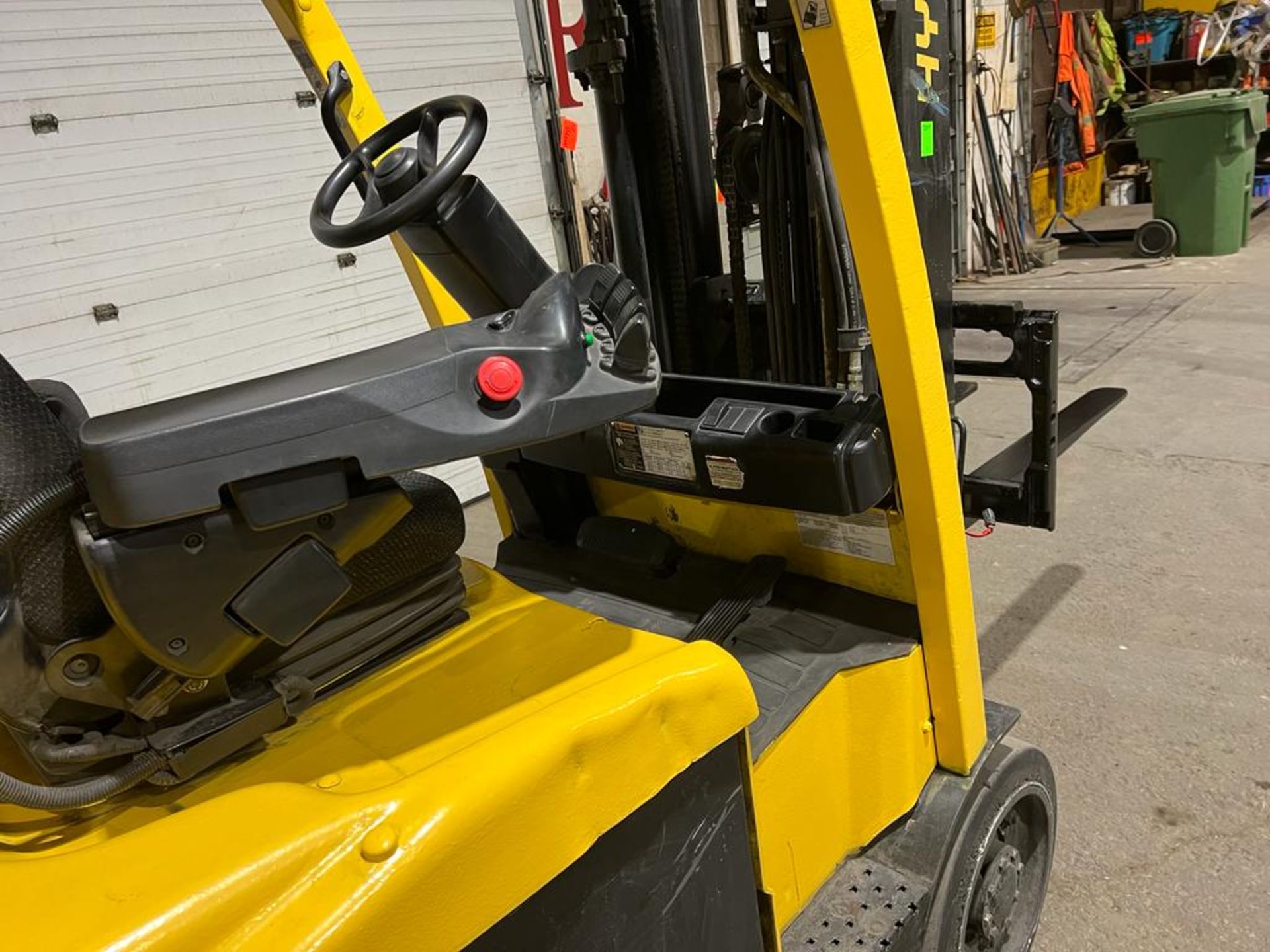 2009 Hyster 45 - 4,500lbs Capacity Forklift Electric - Safety to 2024 with Sideshift 3-stage mast - Image 2 of 4