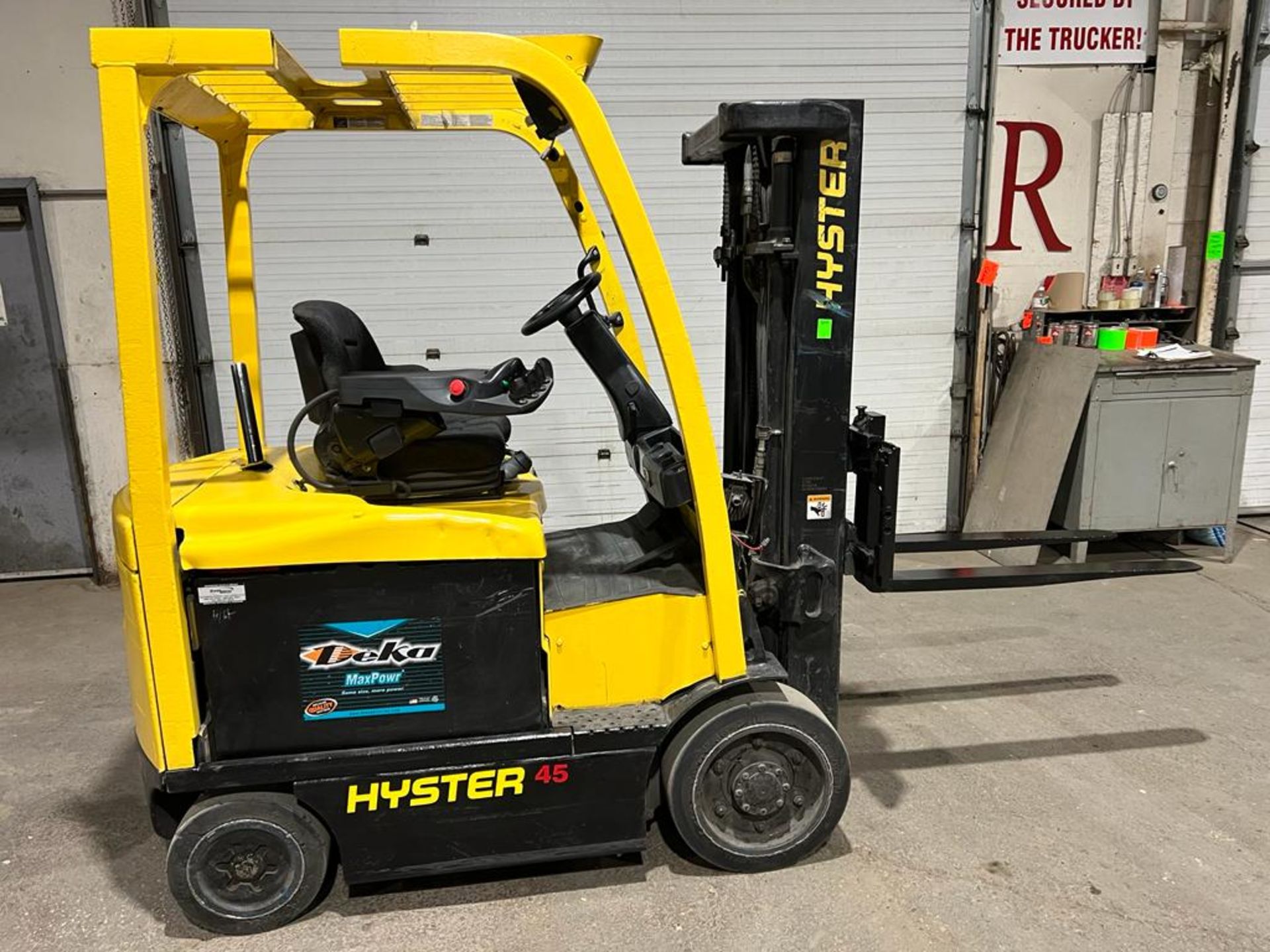 2009 Hyster 45 - 4,500lbs Capacity Forklift Electric - Safety to 2024 with Sideshift 3-stage mast