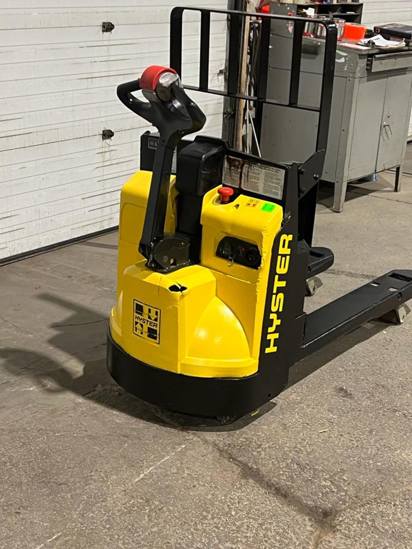 Hyster Walk Behind 4,500lbs capacity Electric Powered Pallet Cart 24V - VERY LOW HOURS - Image 2 of 3