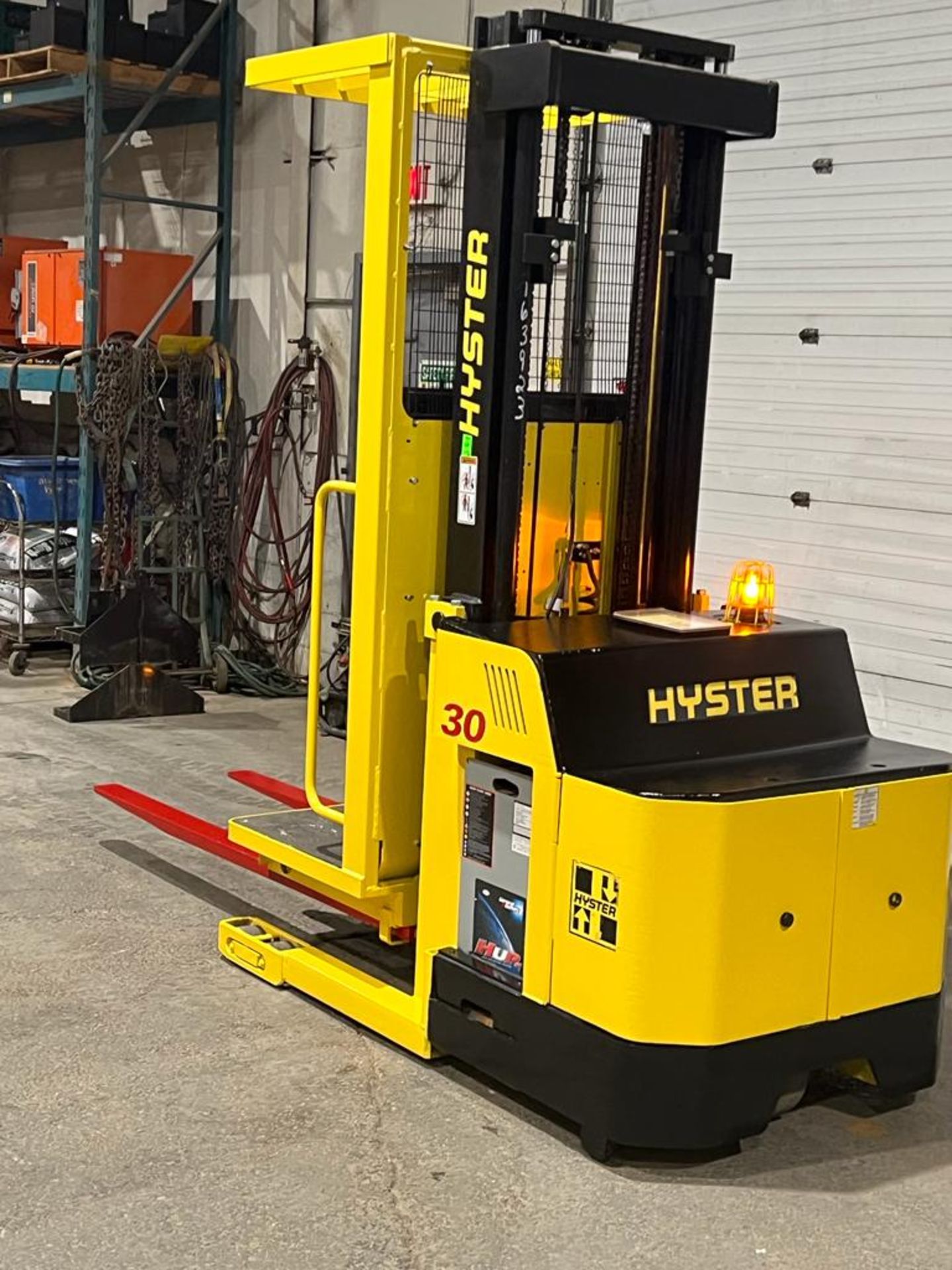 2015 Hyster Order Picker 3000lbs capacity electric Powered Pallet Cart 24V battery - FREE CUSTOMS - Image 5 of 5