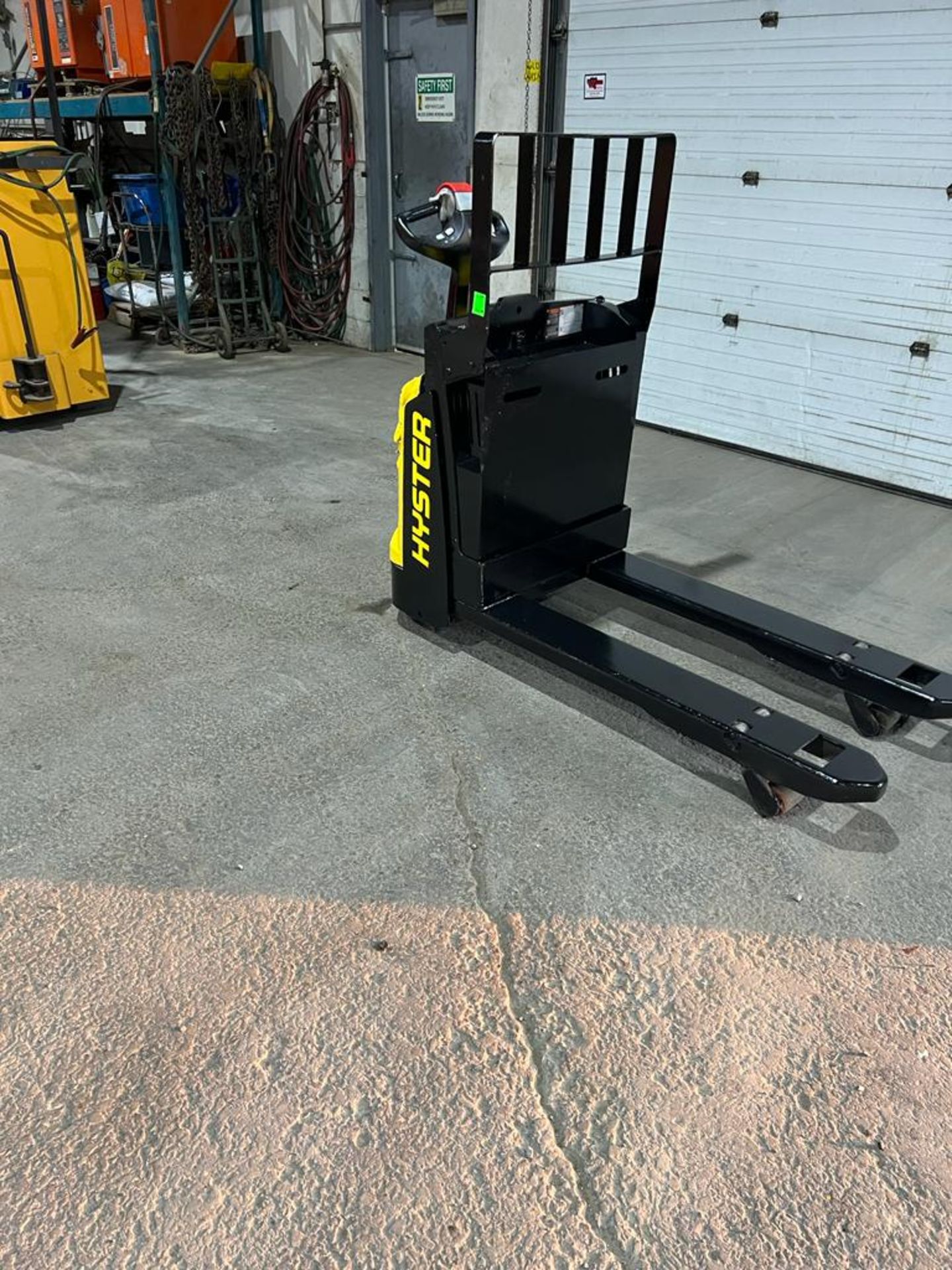 Hyster Walk Behind 4,500lbs capacity Electric Powered Pallet Cart 24V - VERY LOW HOURS - Image 4 of 4