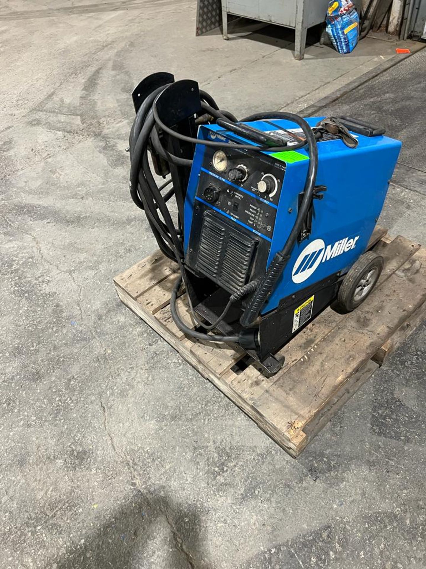 Miller Spectrum 2050 Plasma Cutter Unit Cutting System complete with gun & cables - 208/230/460/ - Image 2 of 3