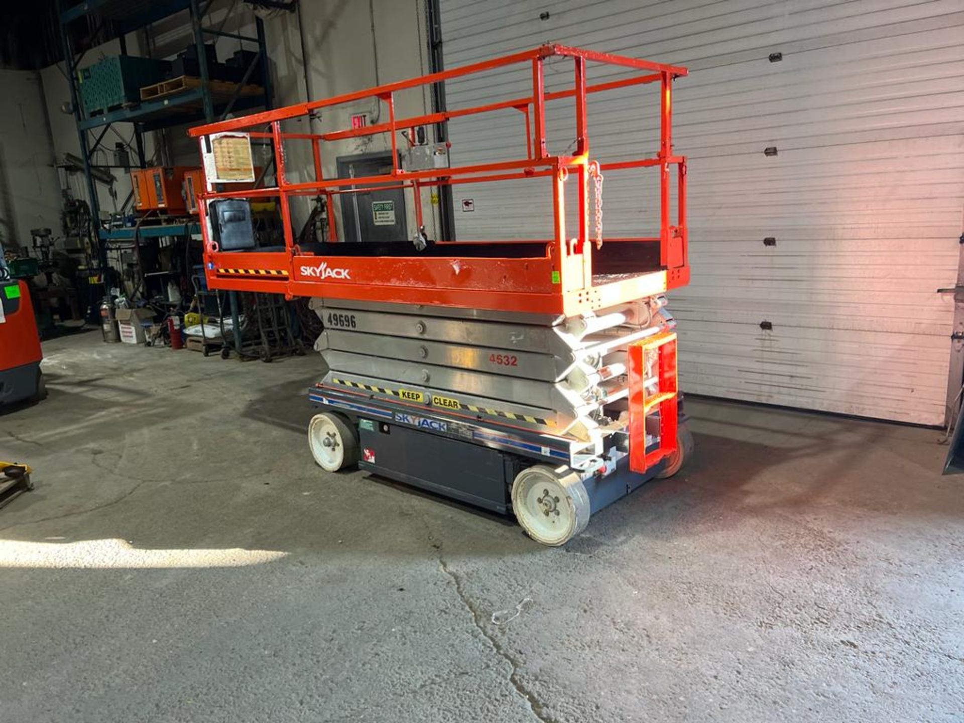 2008 Skyjack III model 4632 Electric Motorized Scissor Lift with pendant controller with - Image 7 of 9