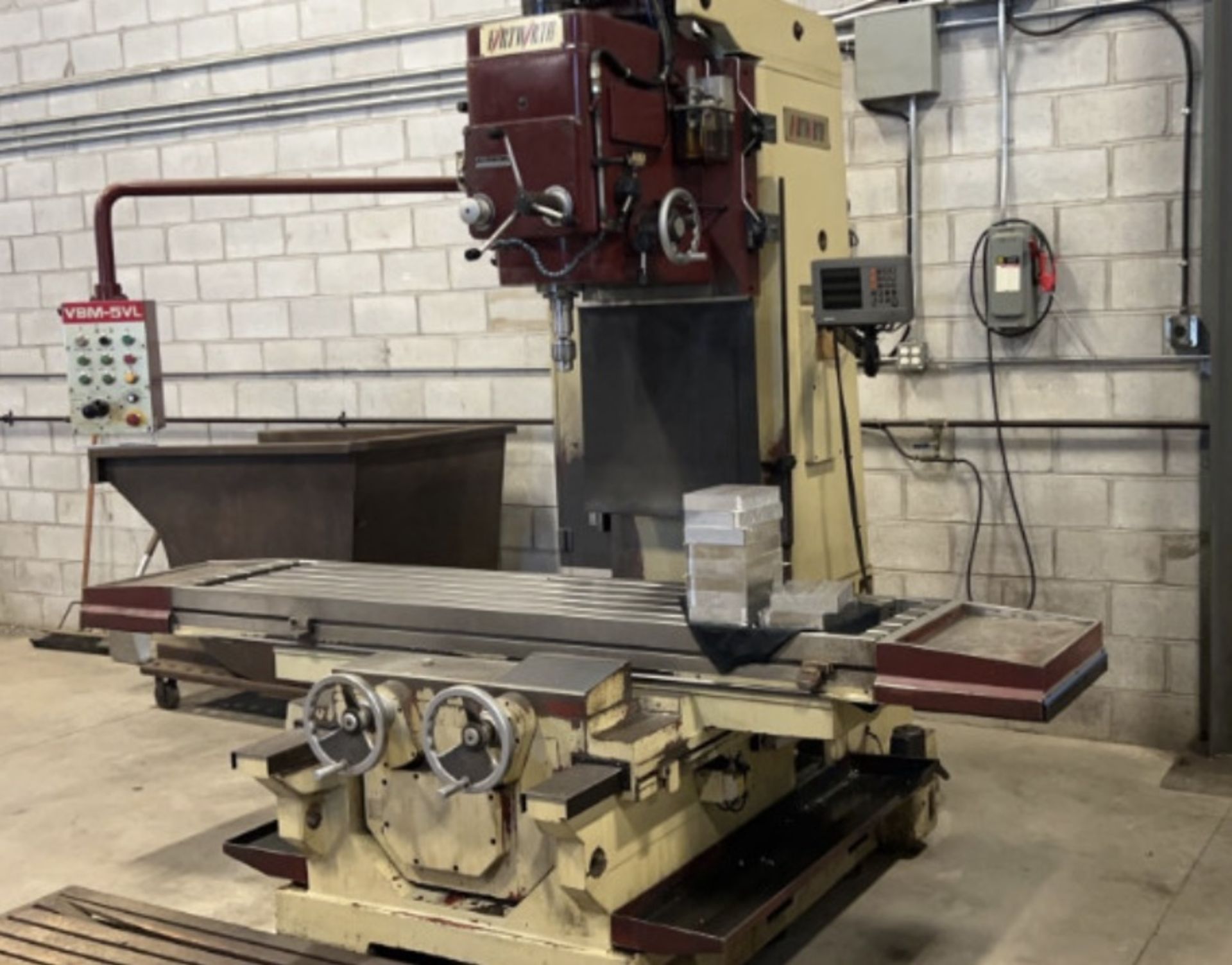 Fortworth VBM-5V Universal Milling Machine - 86x19" table Nice Mill with Tooling Complete