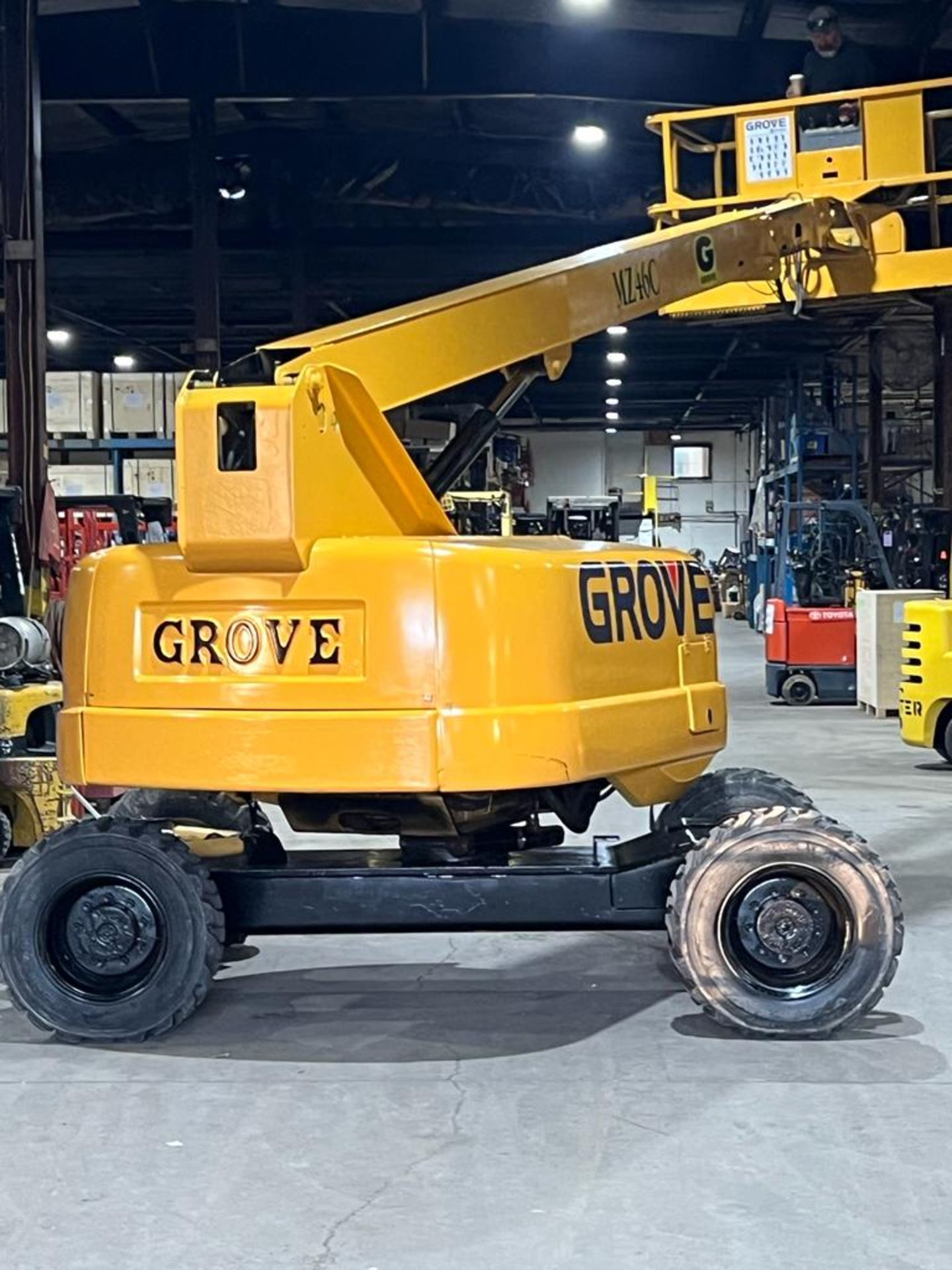 Grove model MZ46C Zoom Boom Man Lift Unit with 46' Working Height Lift and Low Hours NICE MACHINE - Image 4 of 10